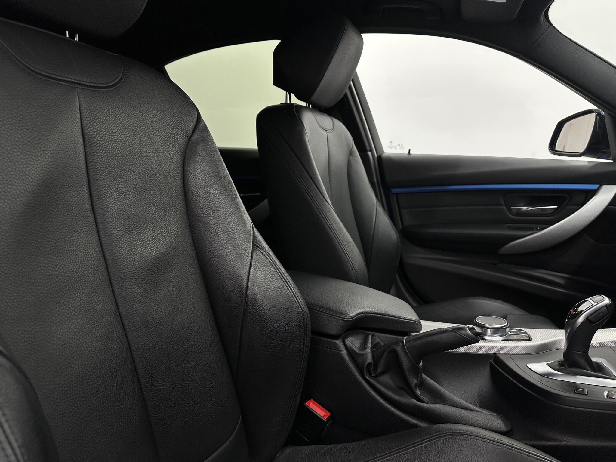 BMW 3 Series view 31