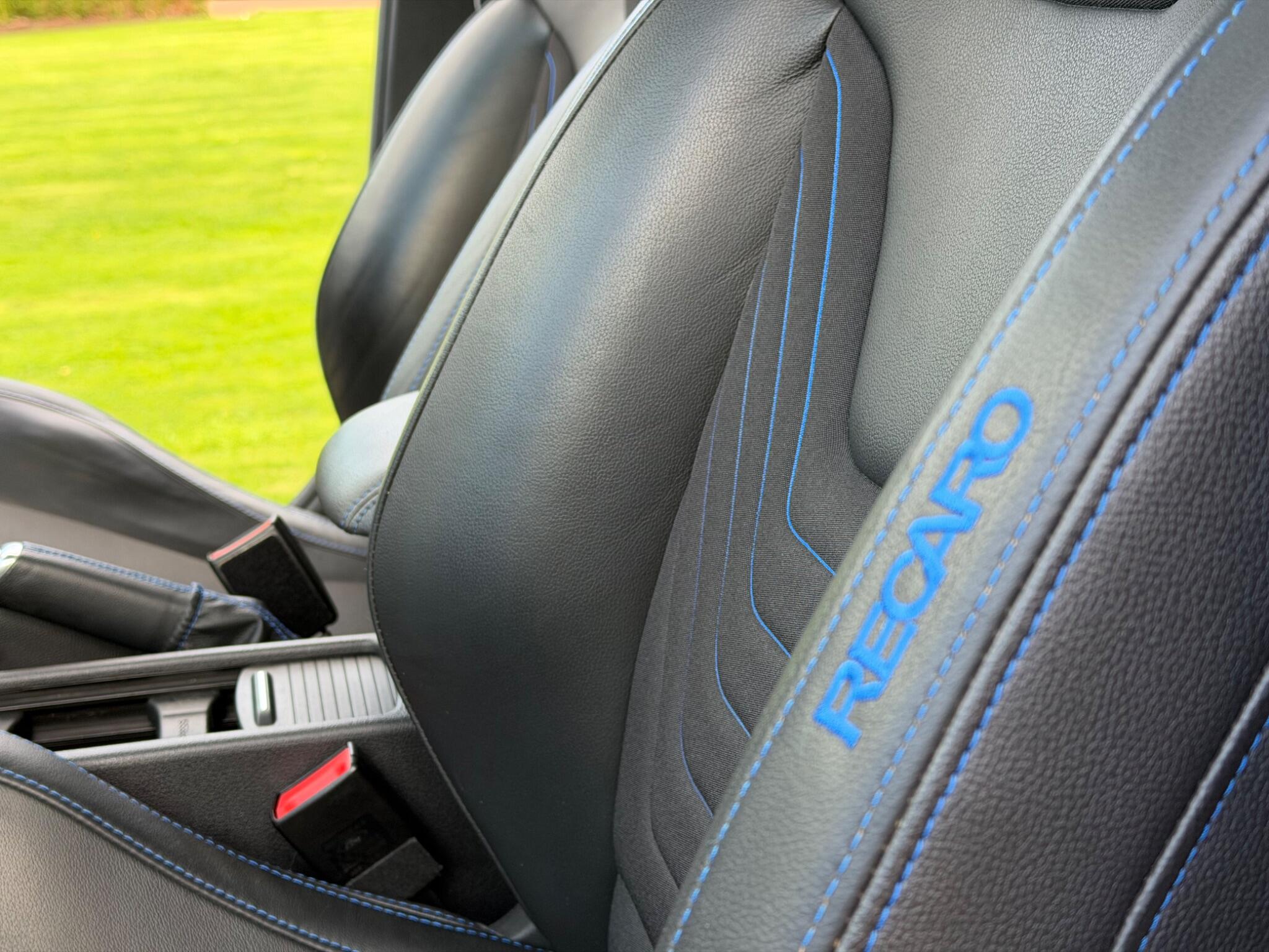 Ford Focus view 18