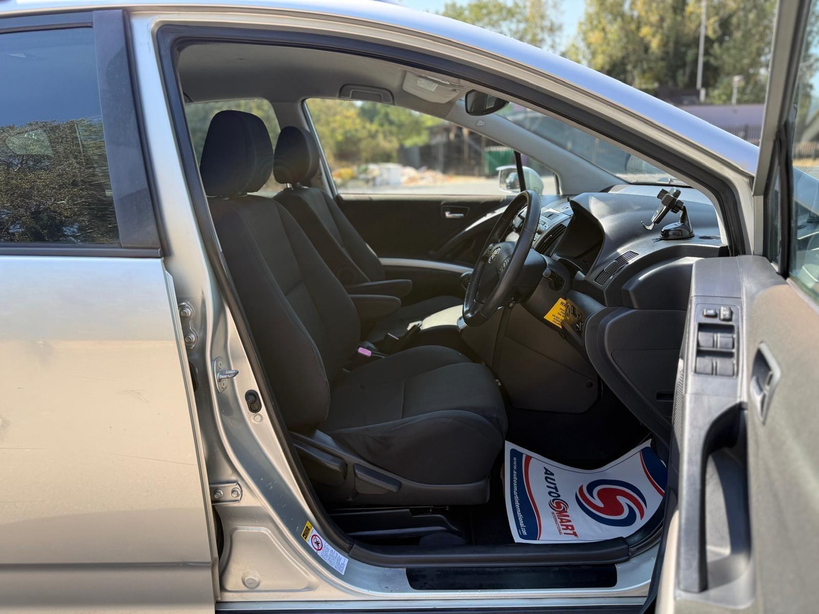 Toyota Corolla Verso view 28