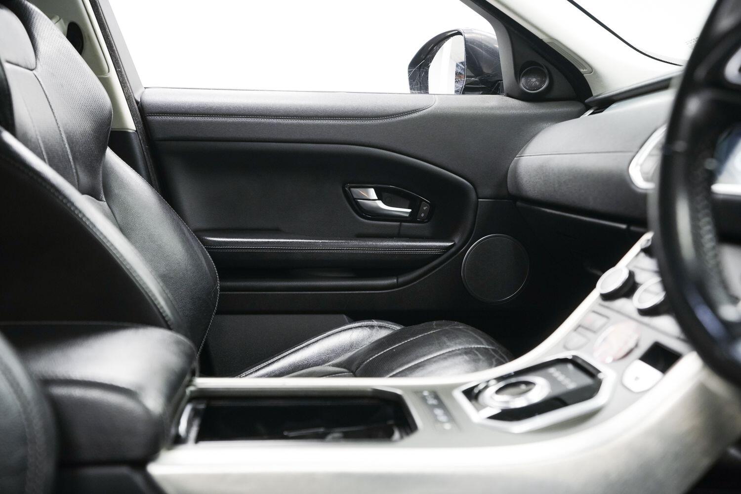 Land Rover Range Rover Evoque view 15