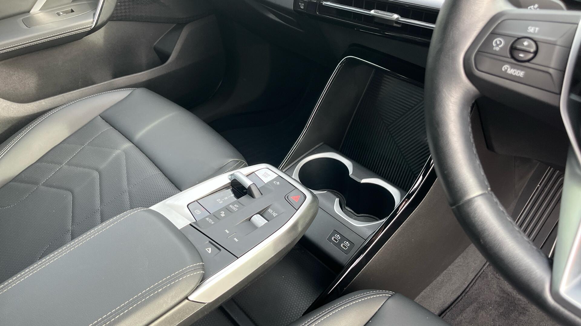 BMW iX1 view 10