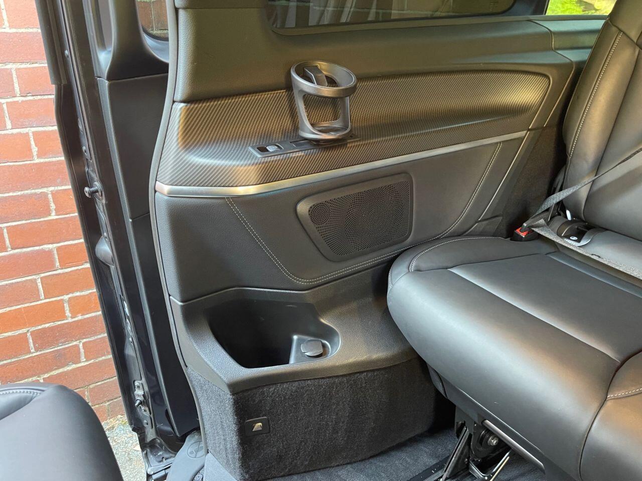 Mercedes-Benz V Class view 39