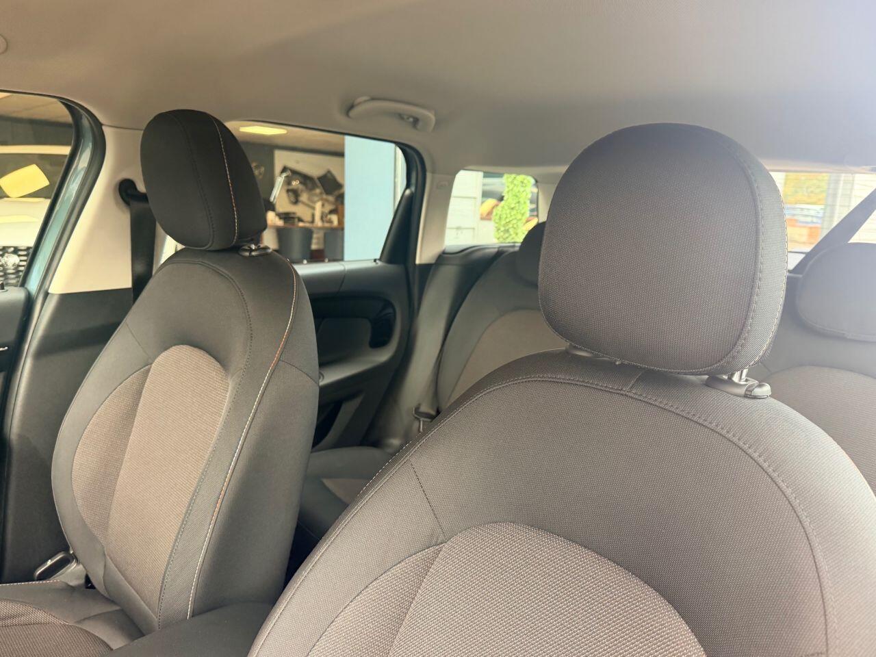 Mini Countryman view 32