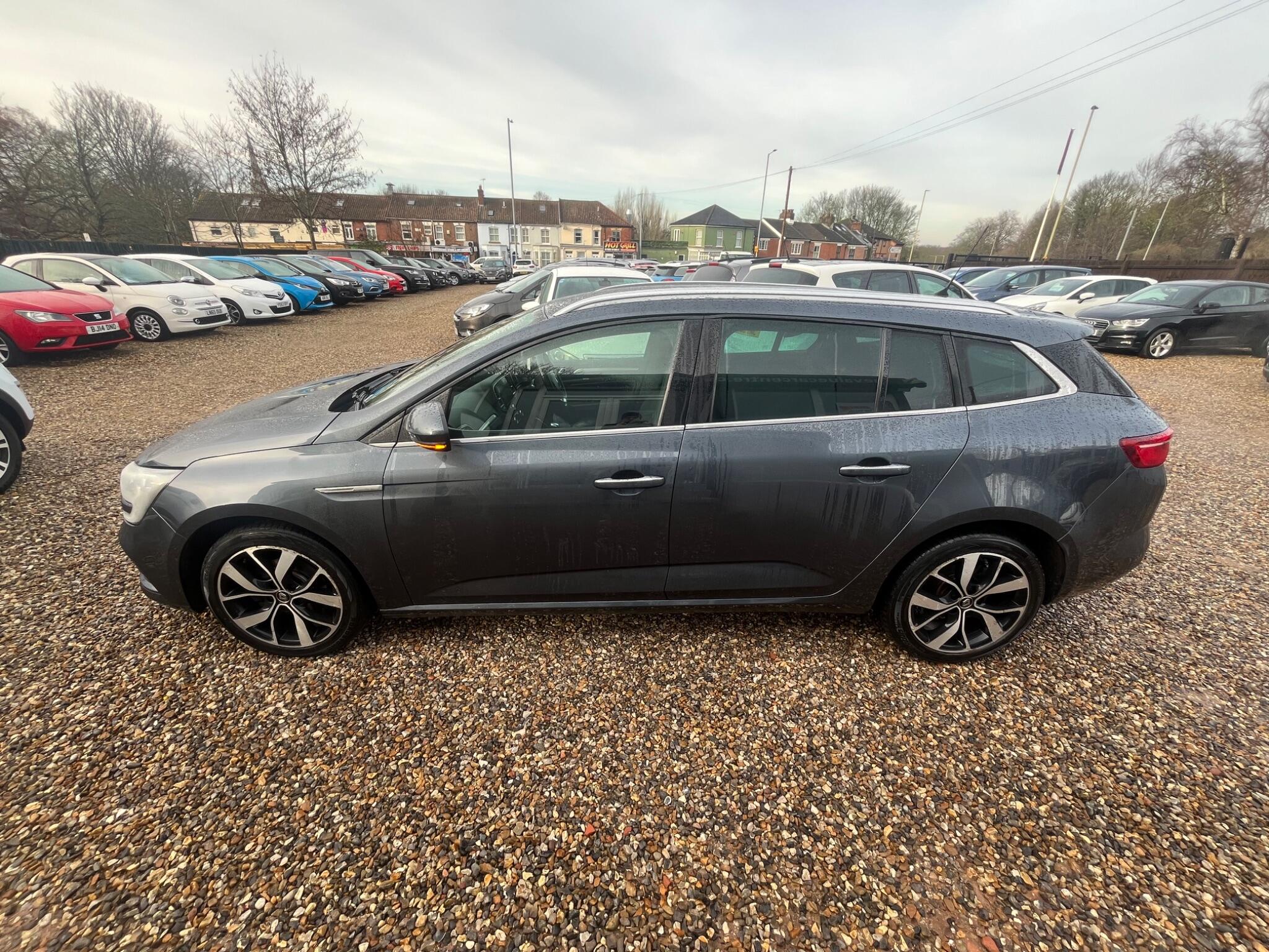 Renault Megane view 8
