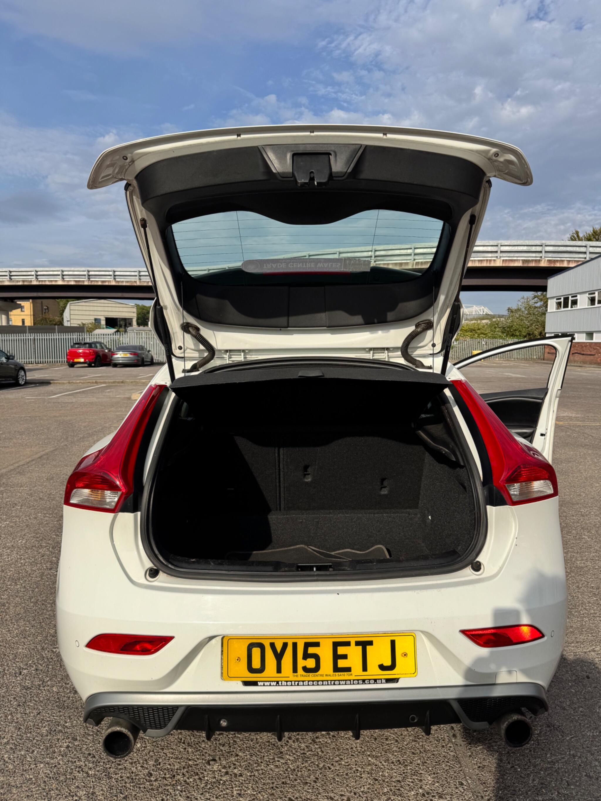 Volvo V40 view 41
