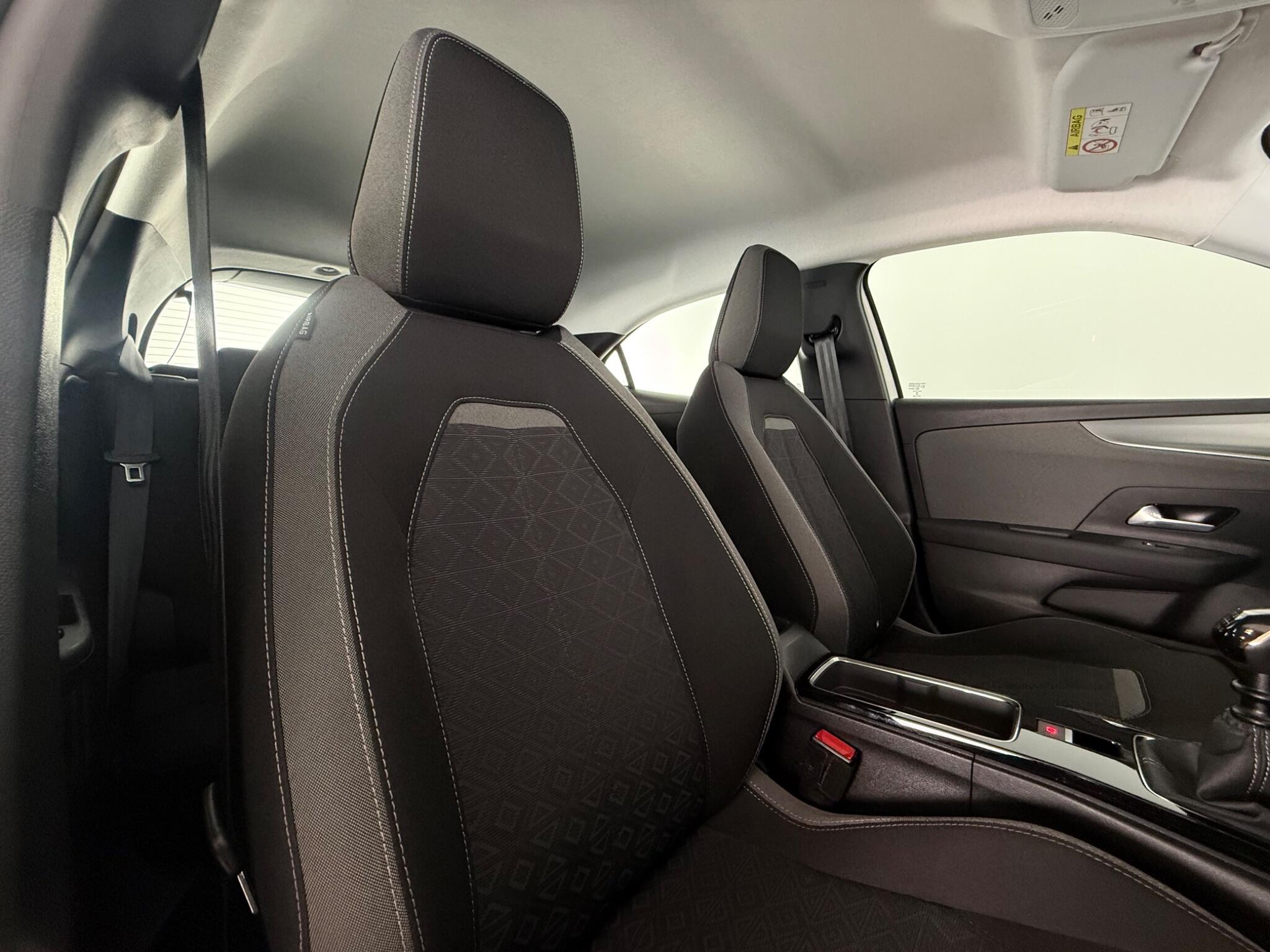 Vauxhall Mokka view 25
