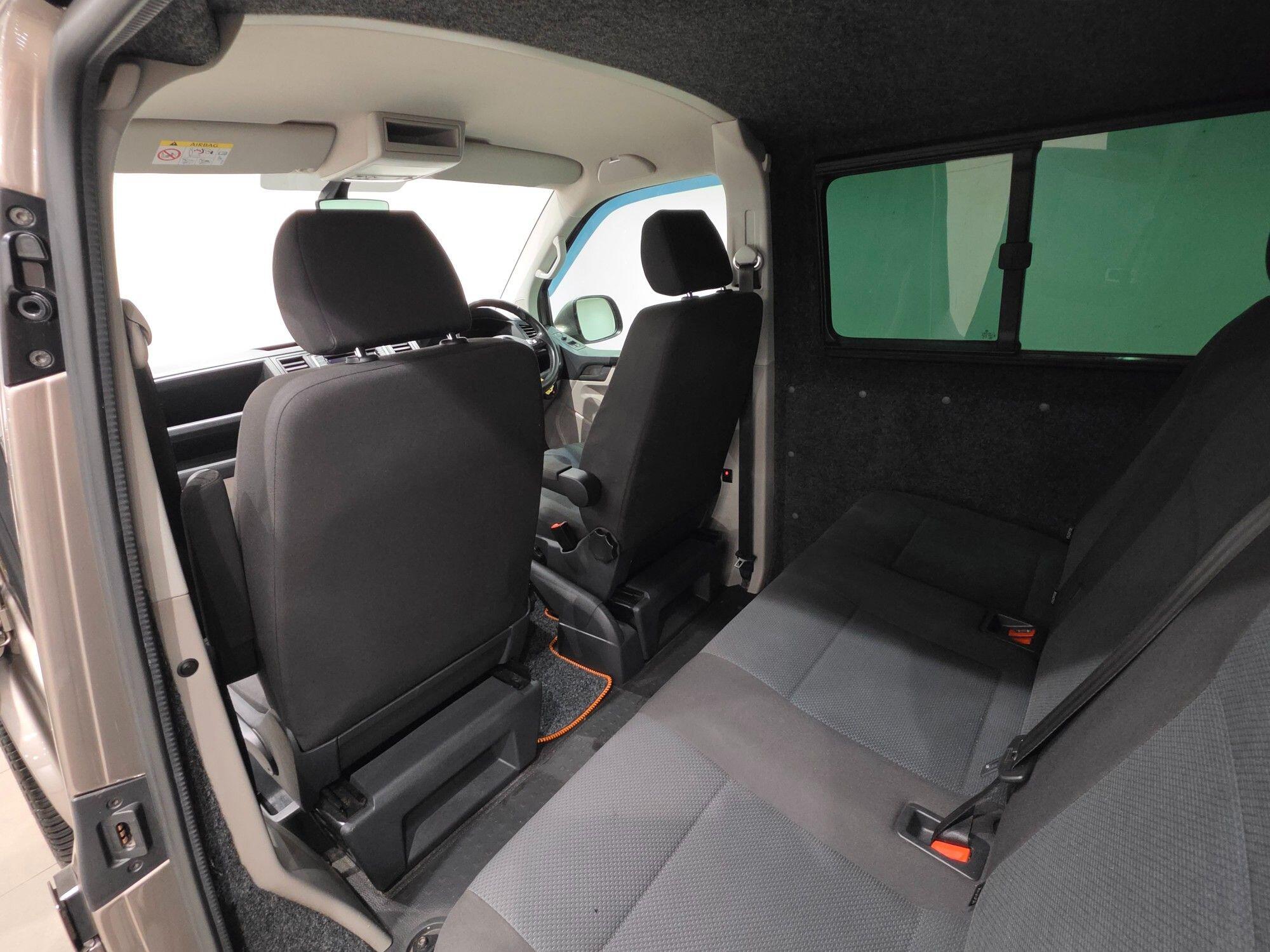 Volkswagen Transporter view 88