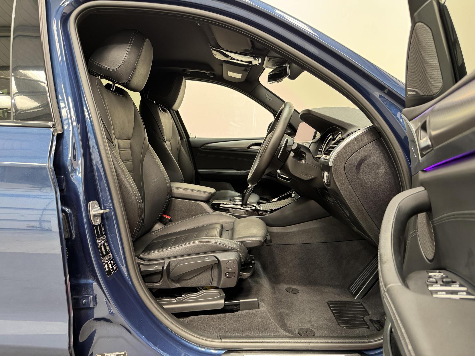 BMW X3 view 18