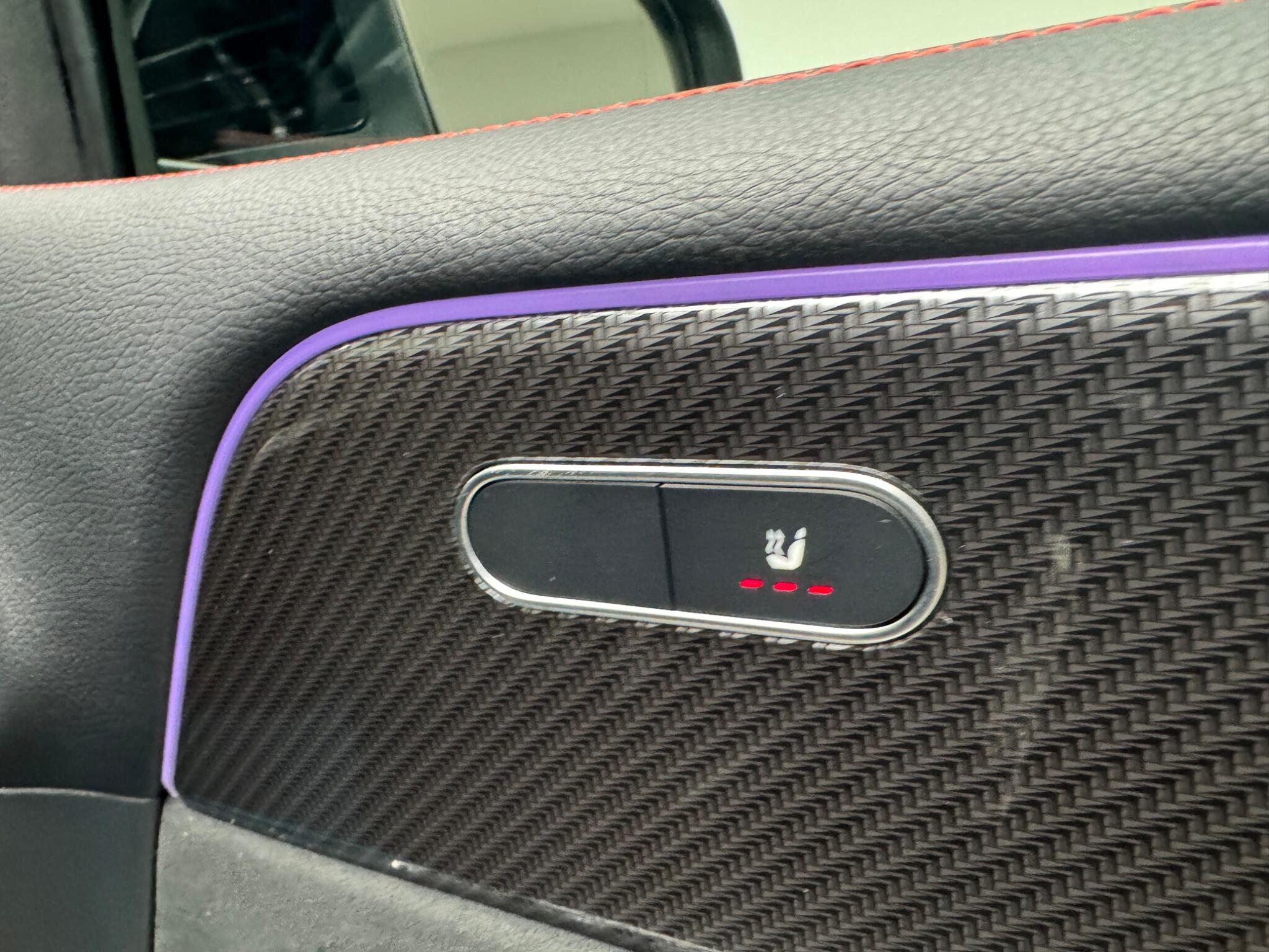Mercedes-Benz GLB view 12