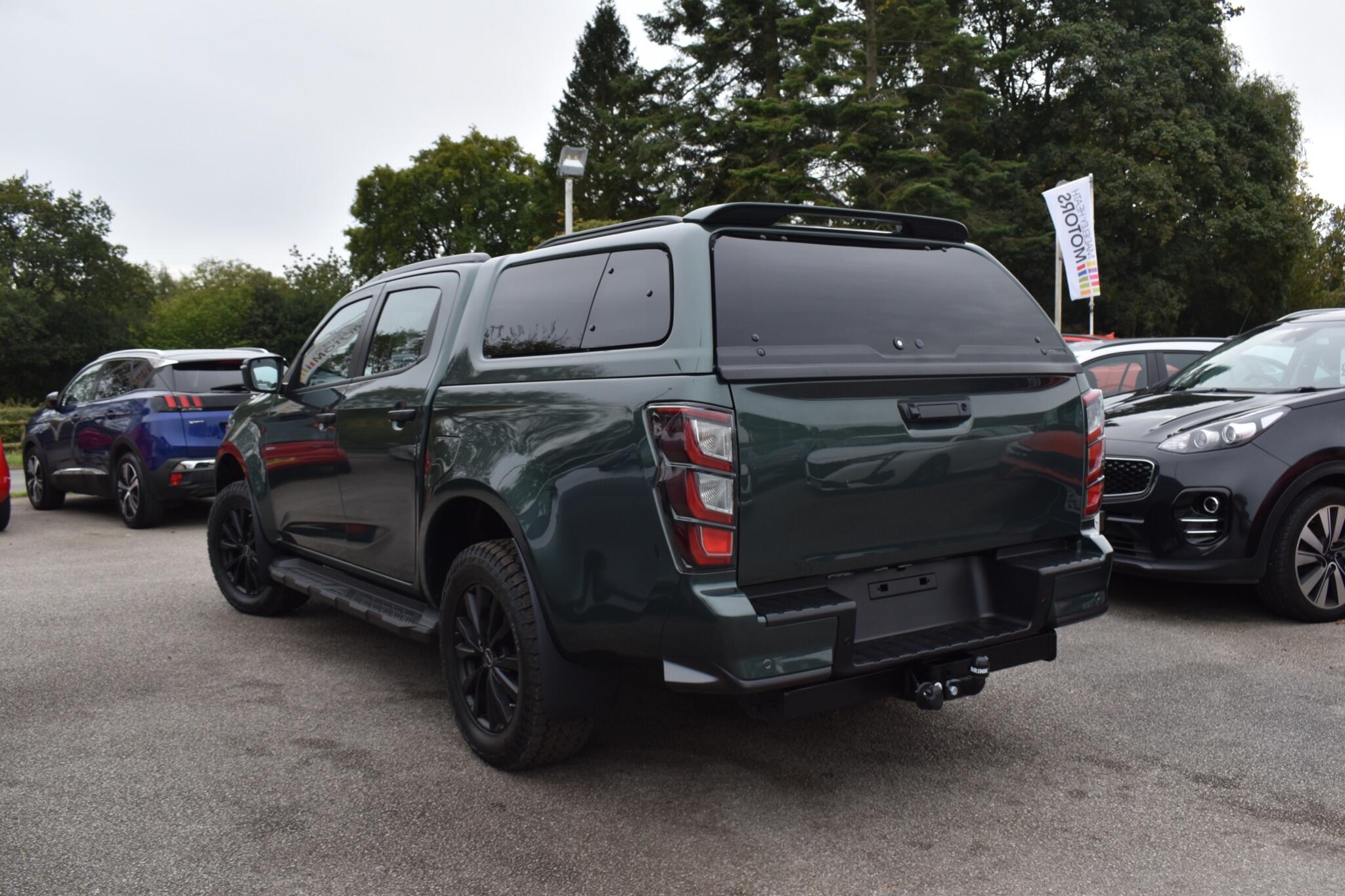 D-Max - 1.9 TD V-Cross Huntsman Auto 4WD Euro 6 - Image 3