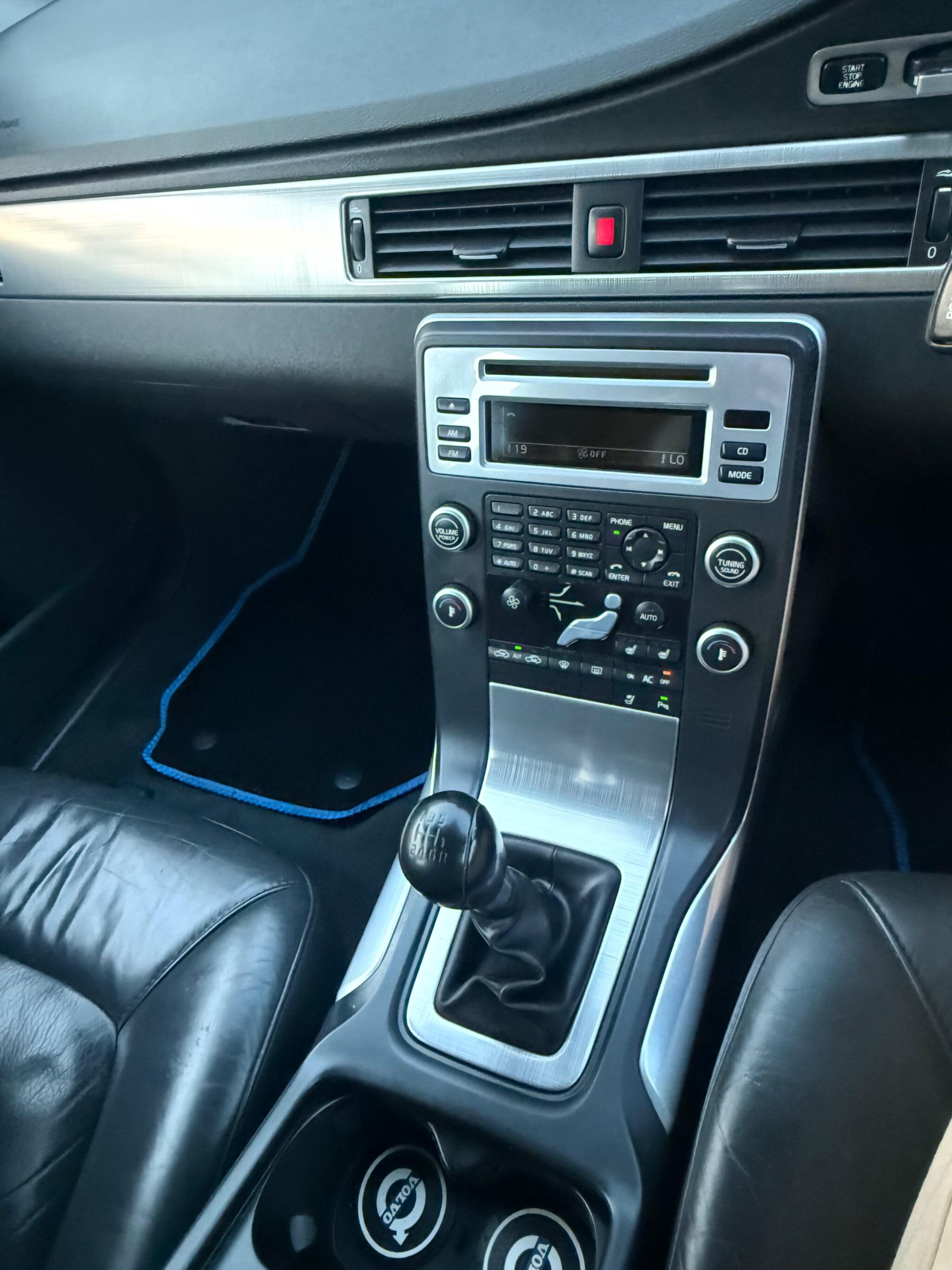 Volvo V70 view 19