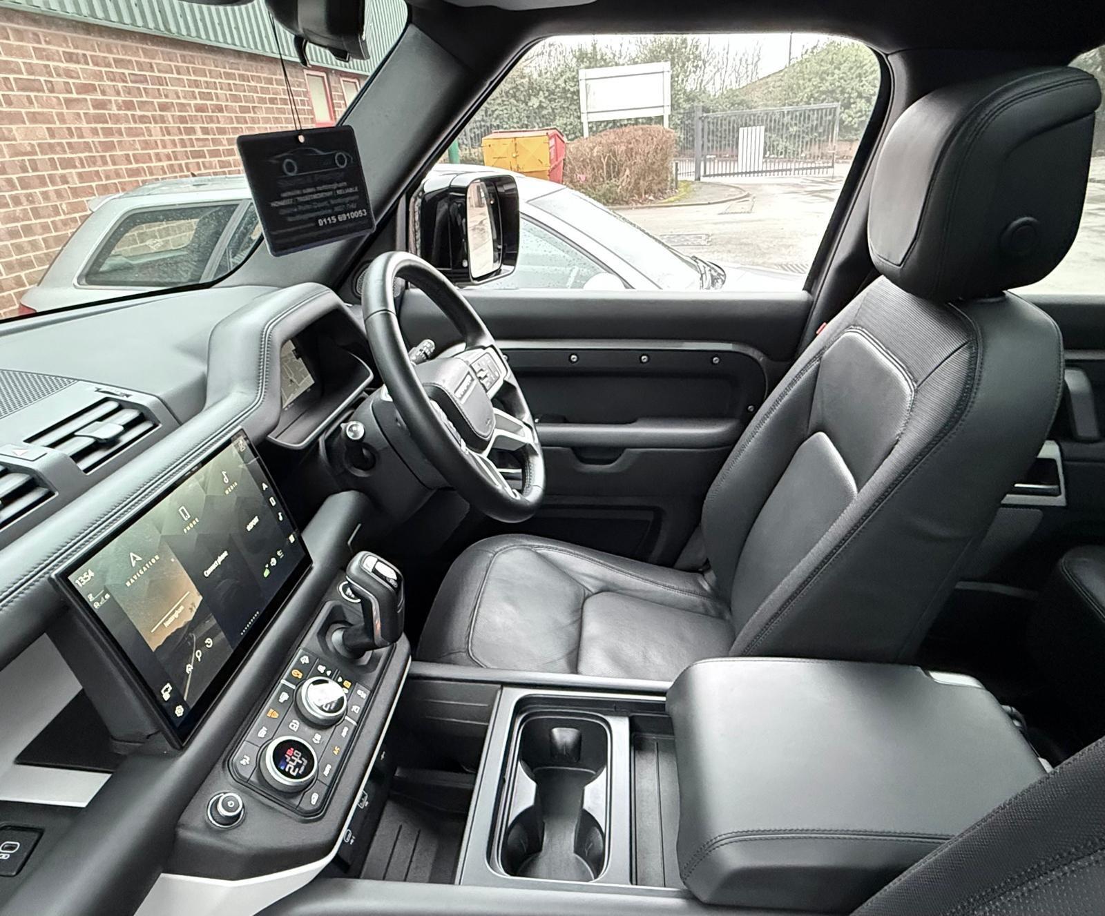 Land Rover Defender view 45