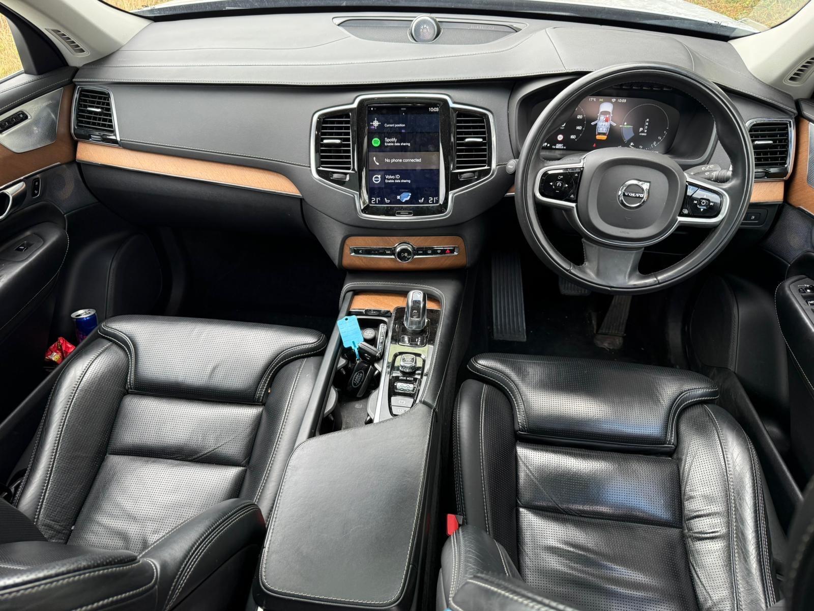Volvo XC90 view 7