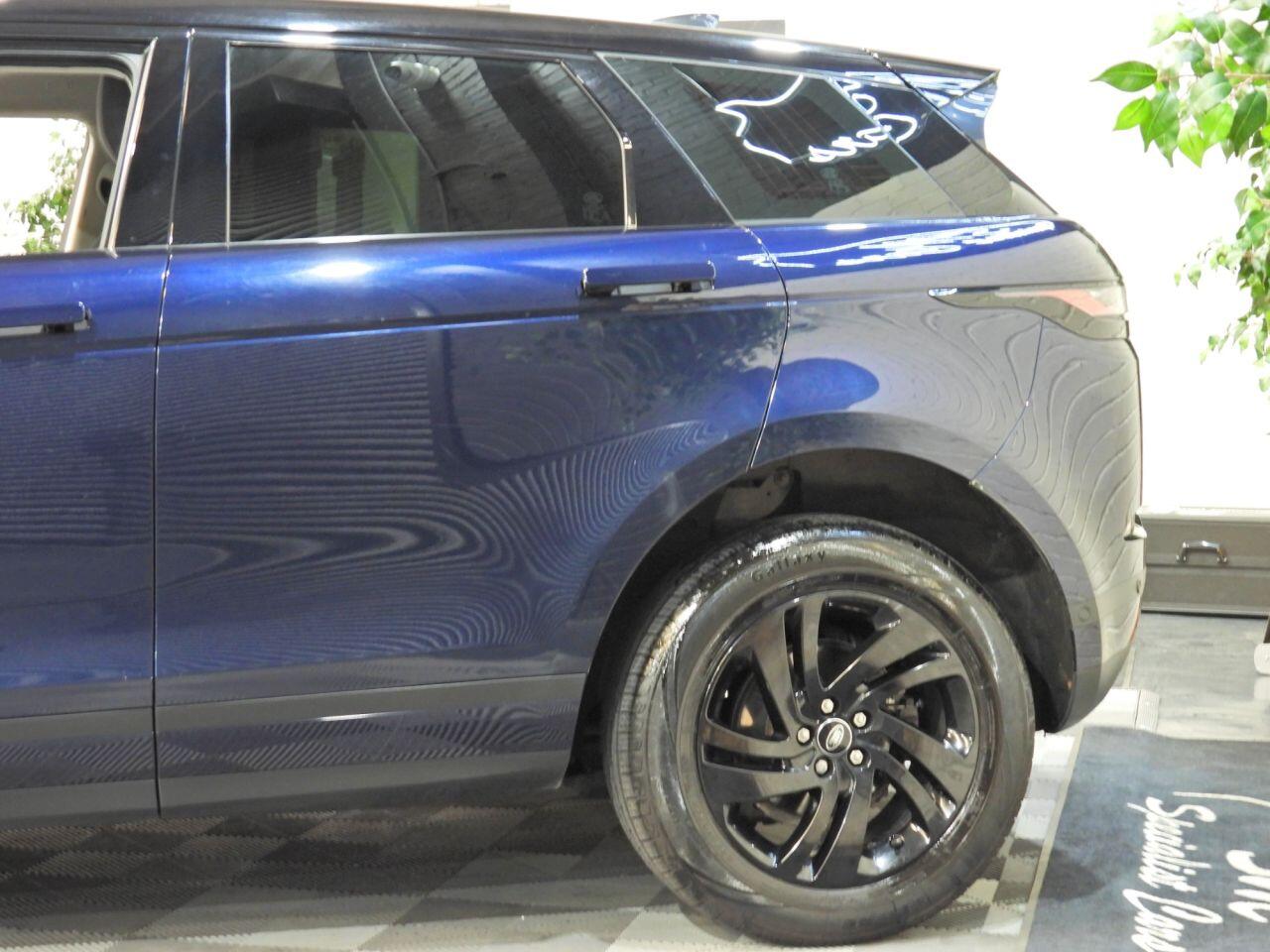 Land Rover Range Rover Evoque view 3