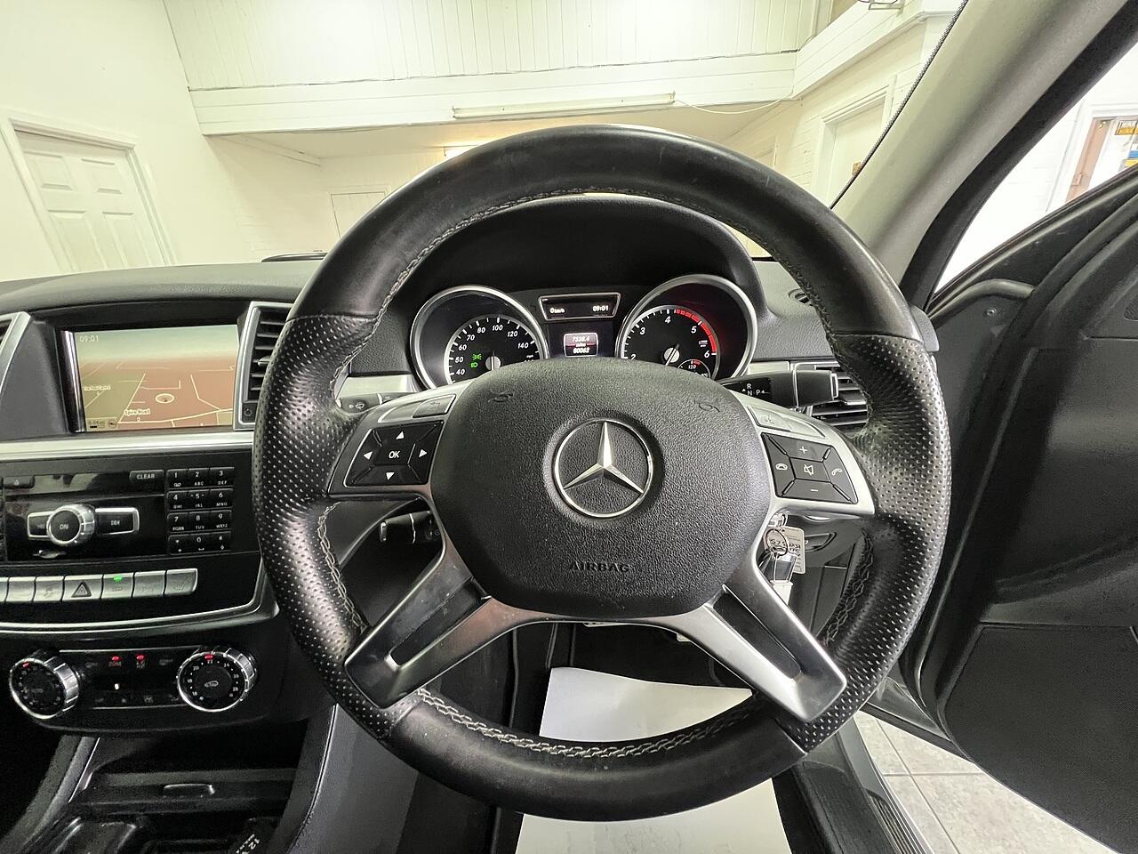 Mercedes-Benz M-Class view 9