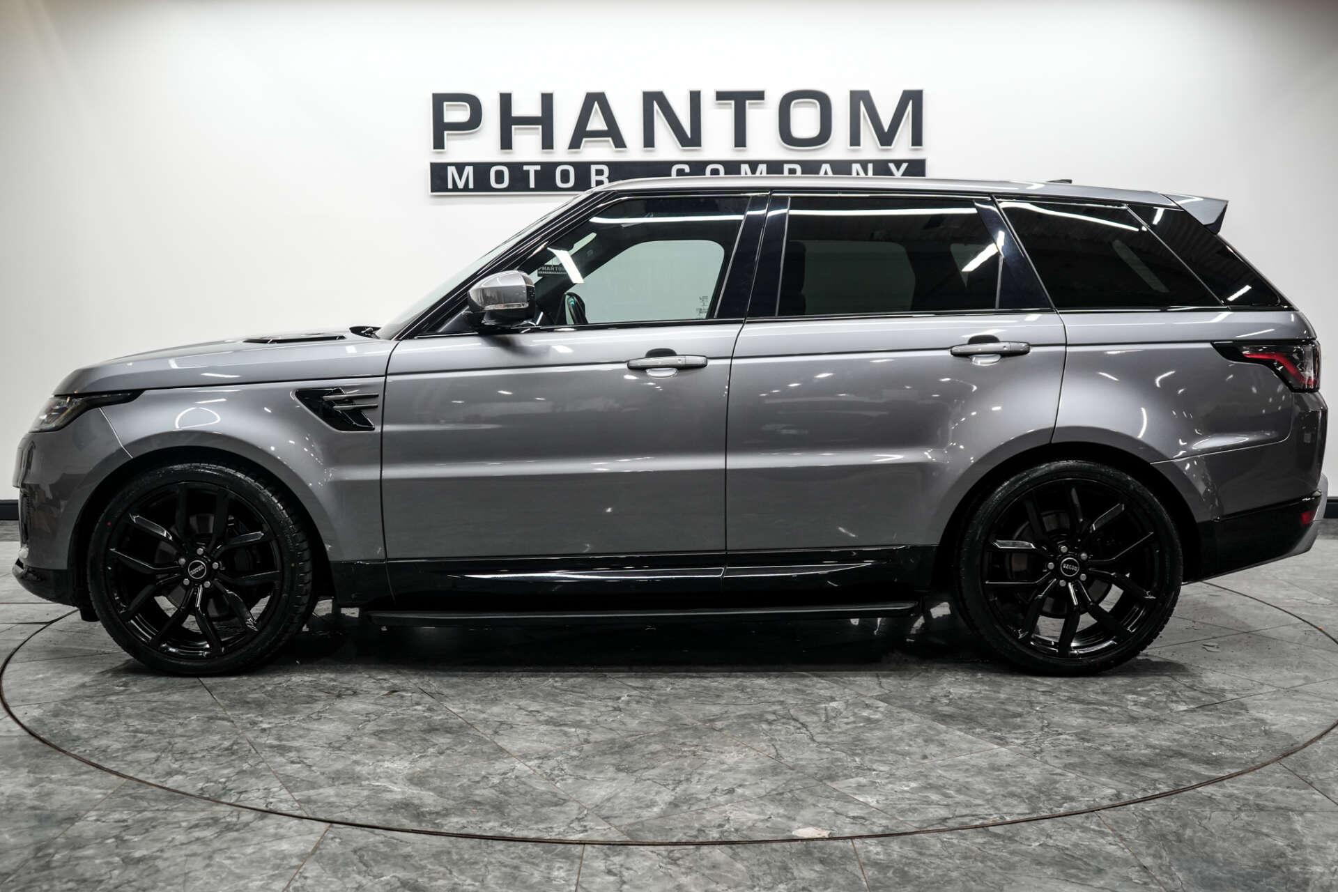 Land Rover Range Rover Sport view 3