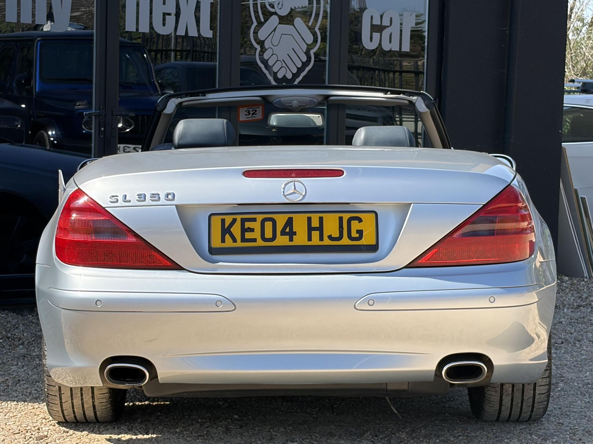 Mercedes-Benz SL view 9