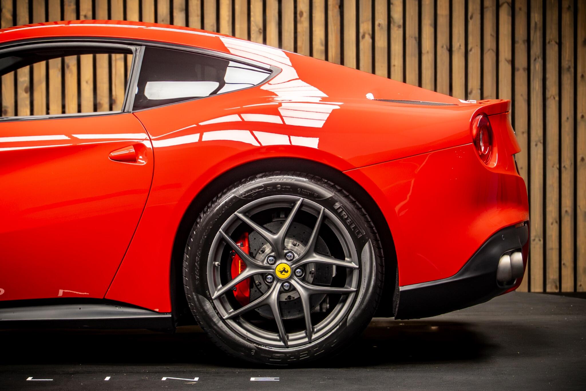 Ferrari F12 view 17