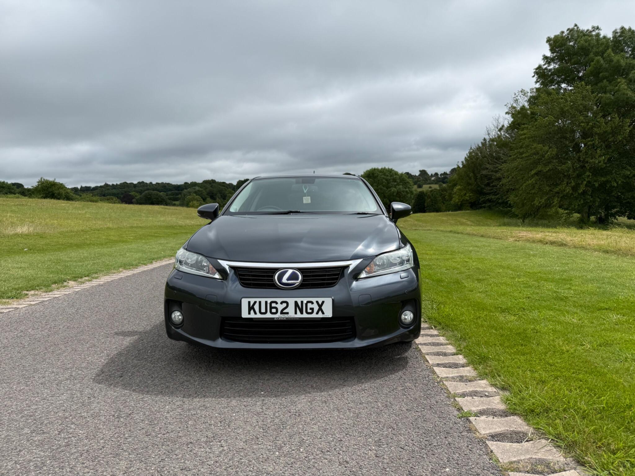 Lexus CT view 7