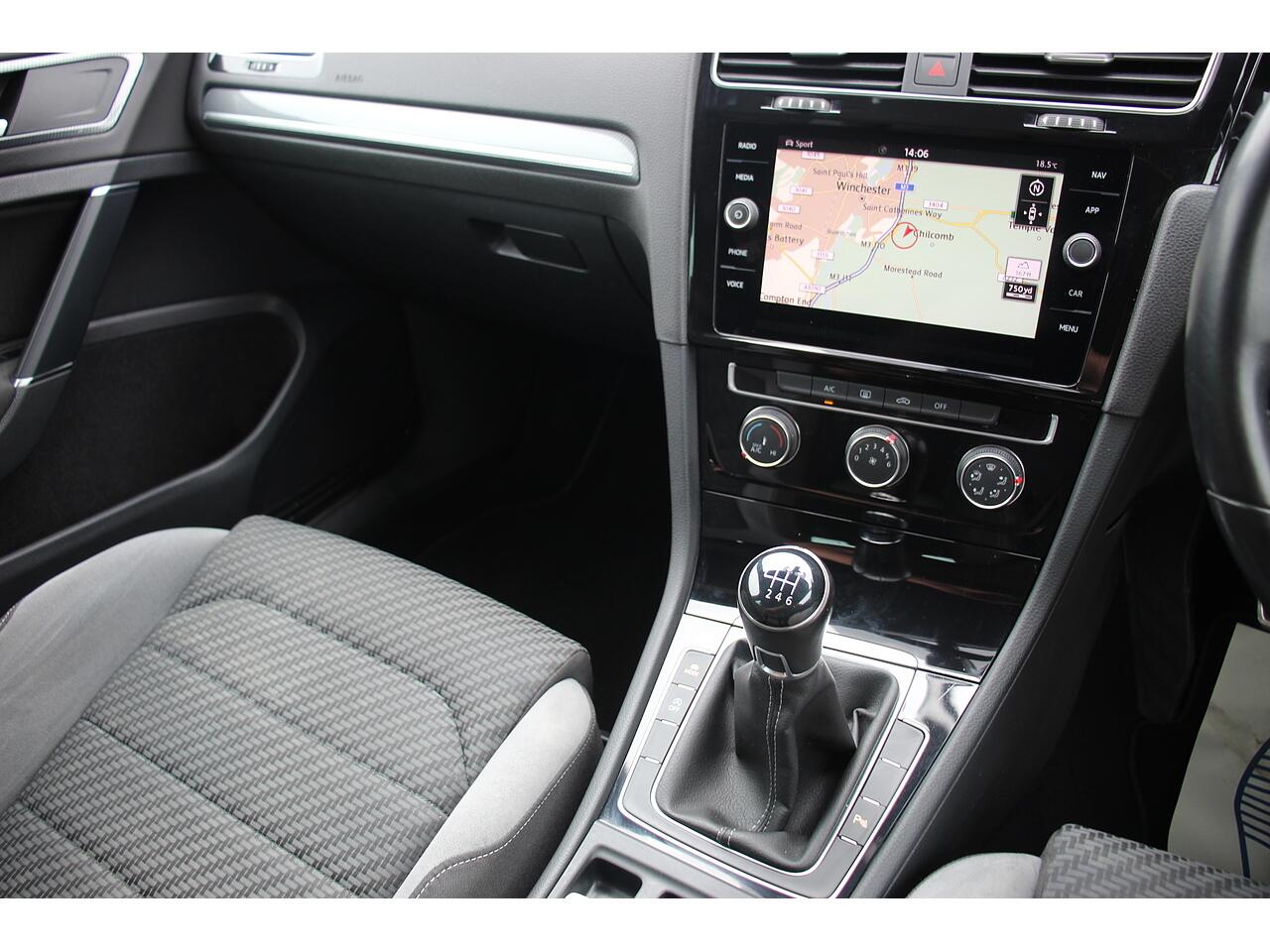 Volkswagen Golf view 26