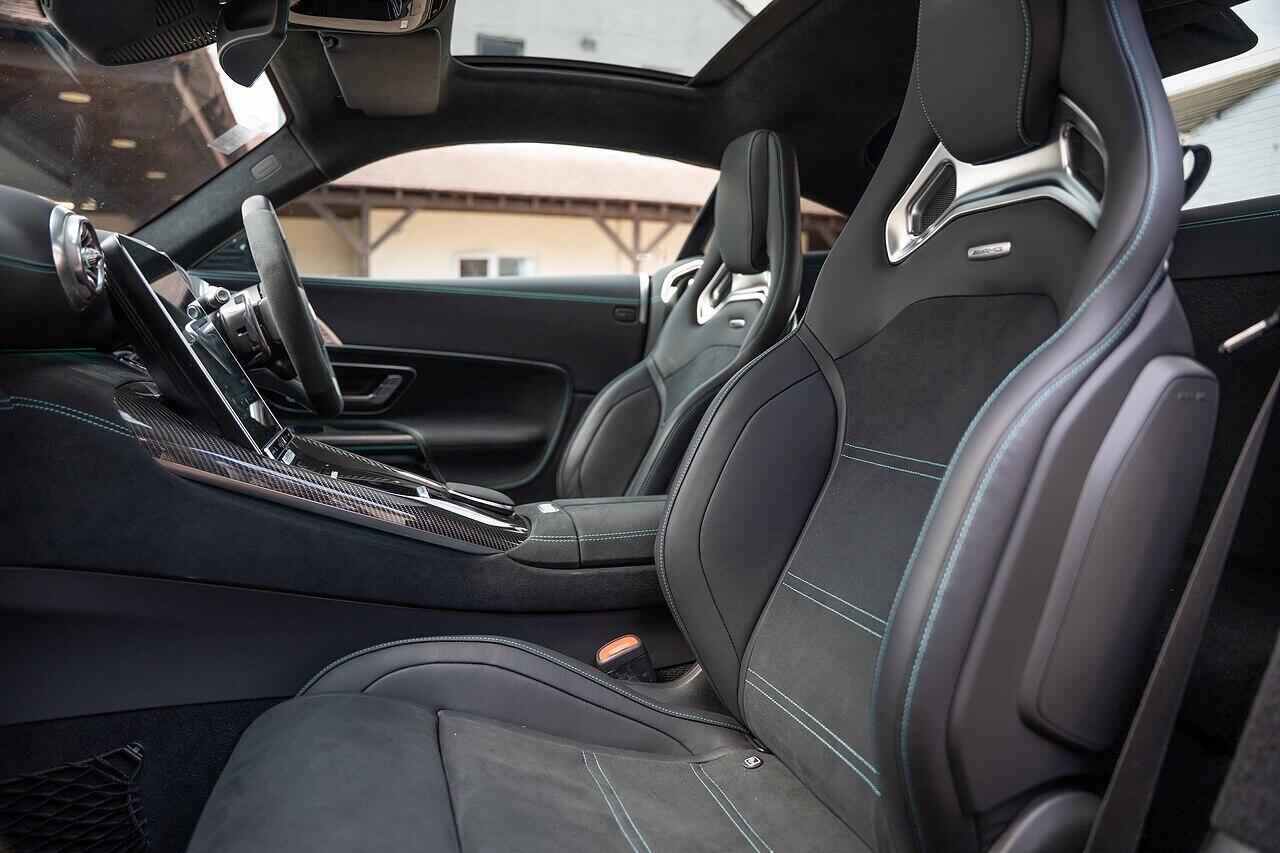 Mercedes-Benz AMG GT view 15