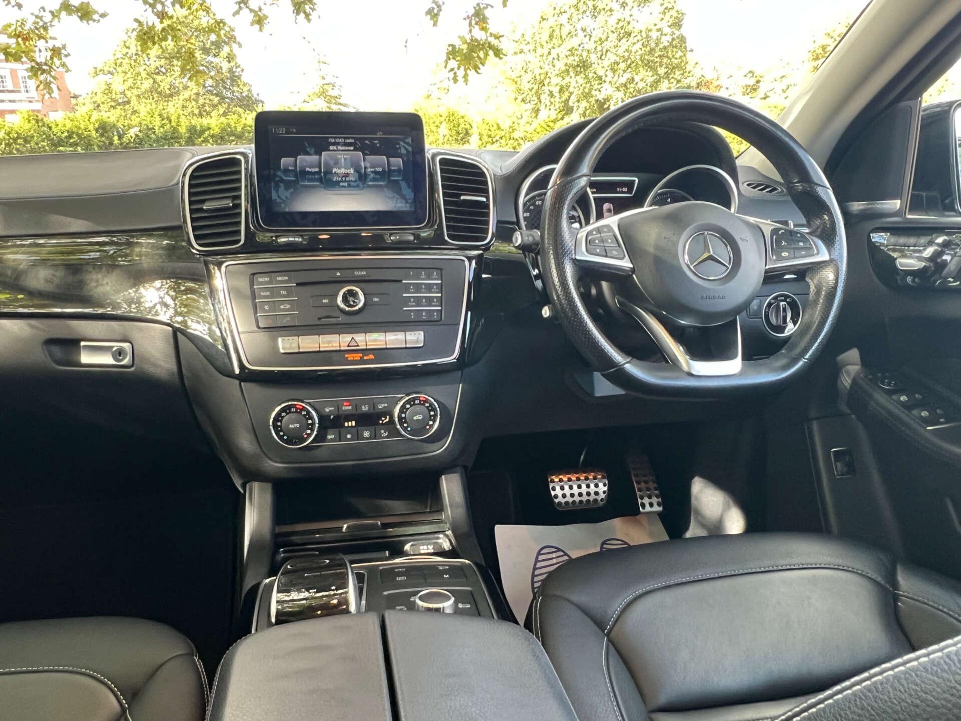 Mercedes-Benz GLE view 5