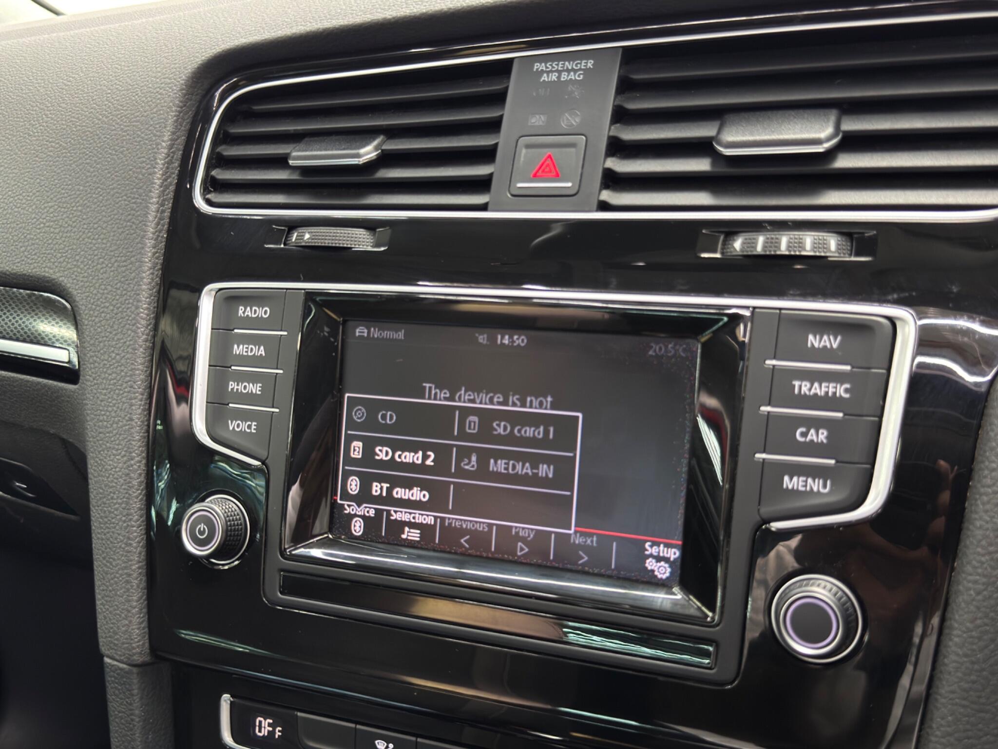 Volkswagen Golf view 26