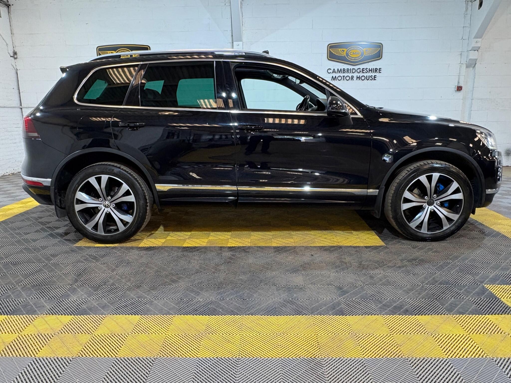 Volkswagen Touareg view 53