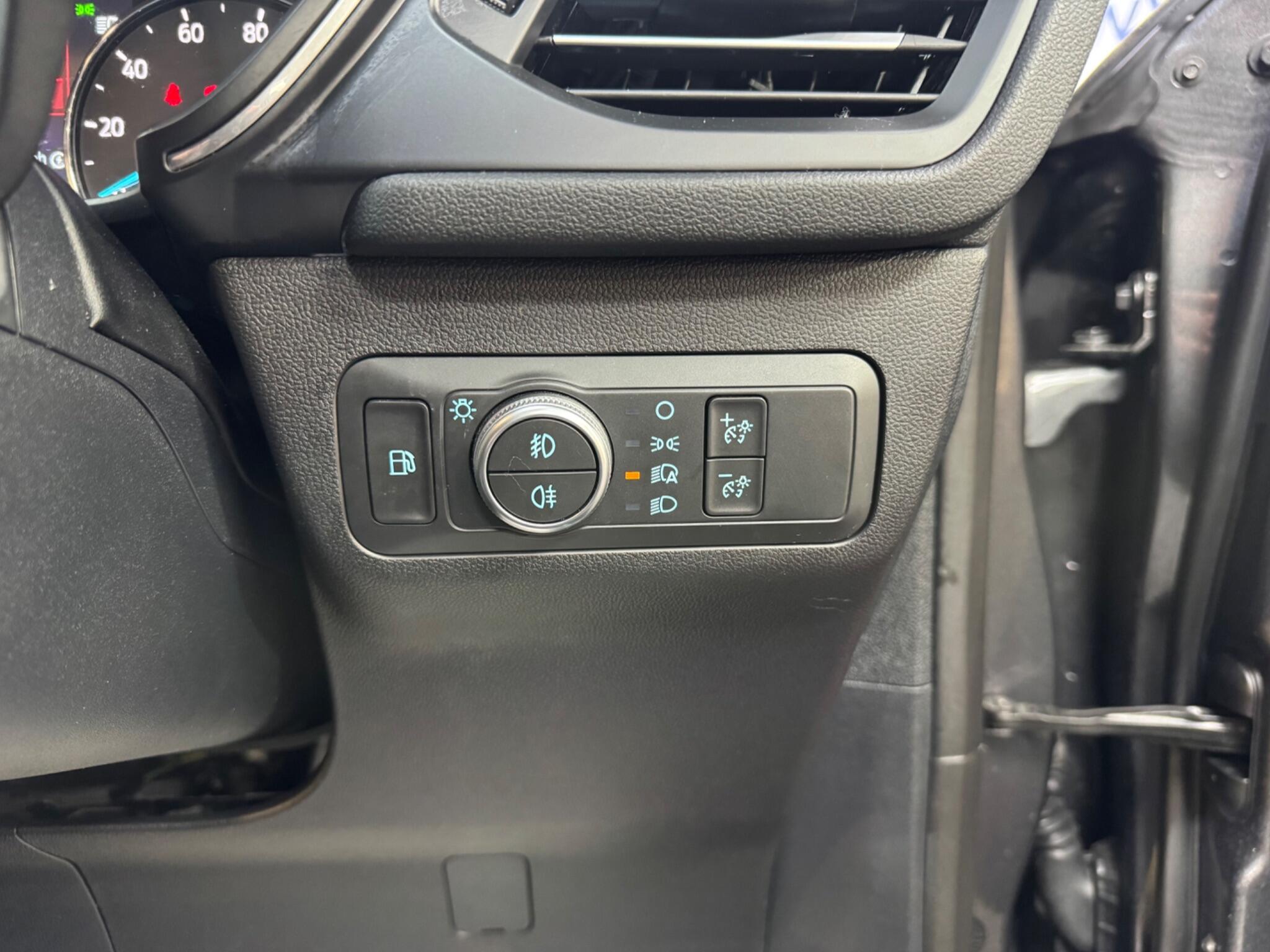 Ford Kuga view 39