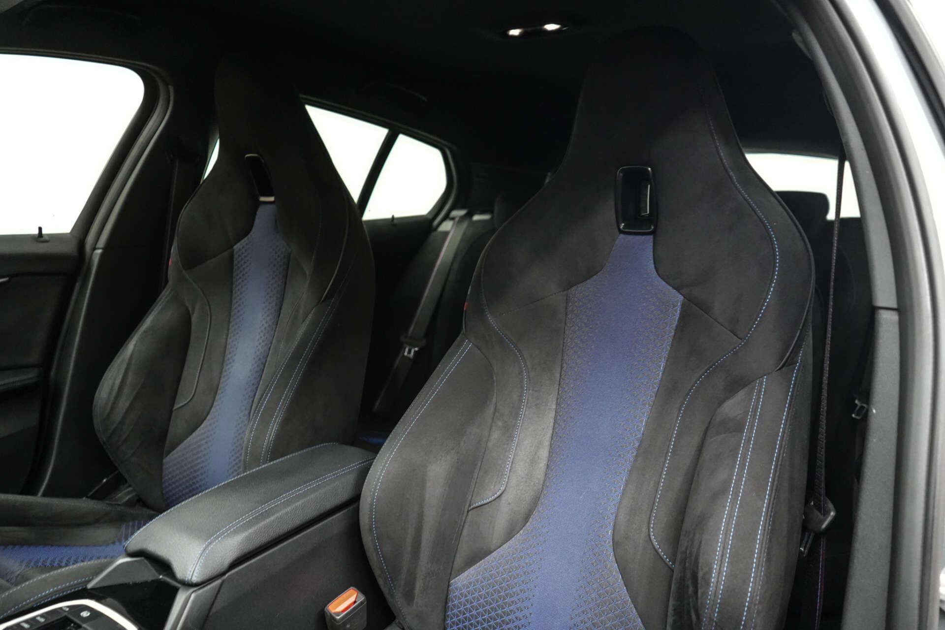 BMW 1 Series view 14