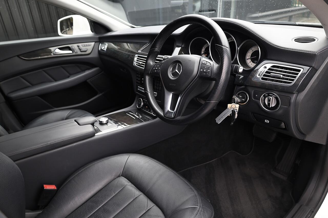 Mercedes-Benz CLS view 7