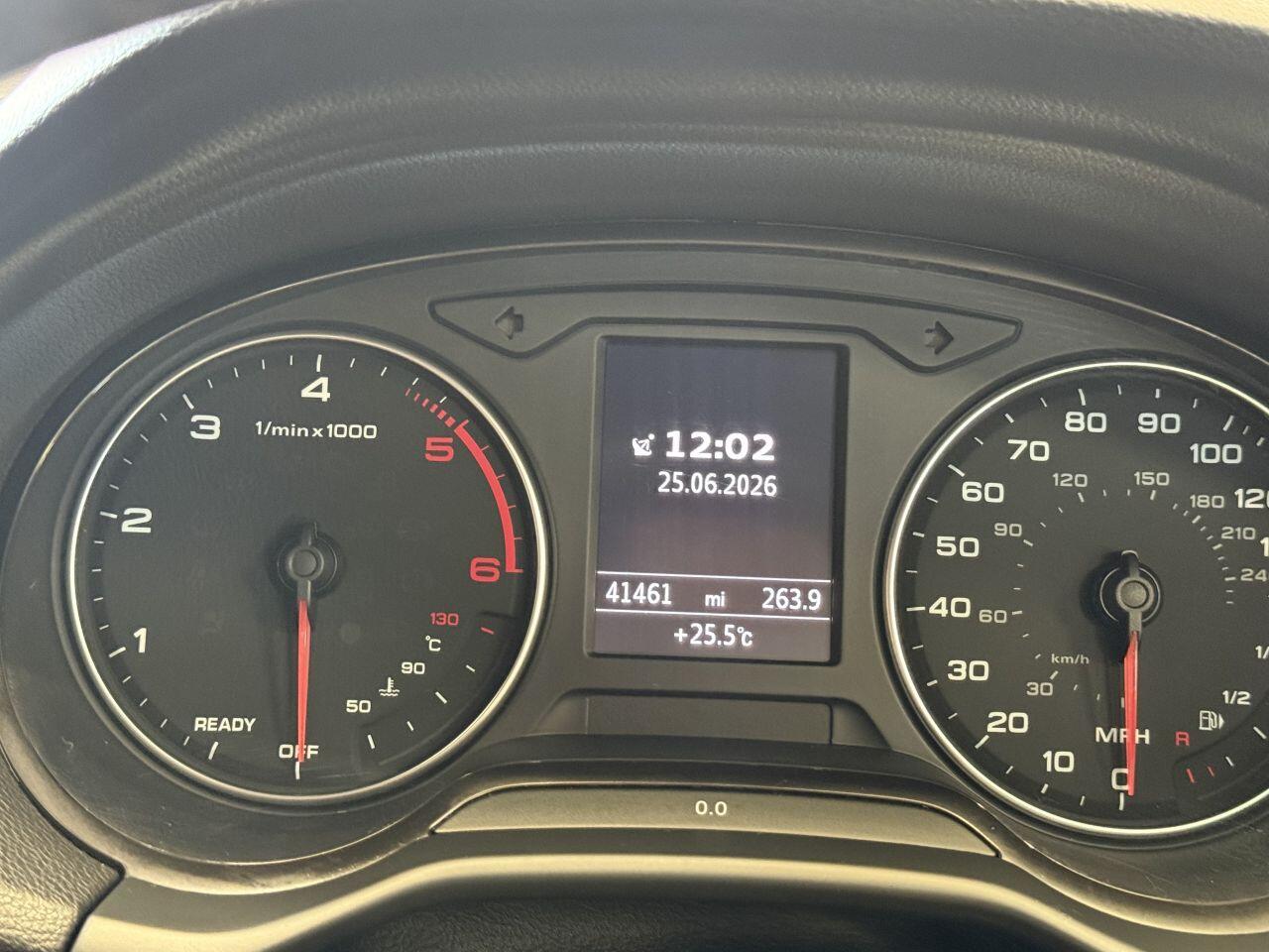 Audi Q2 view 39