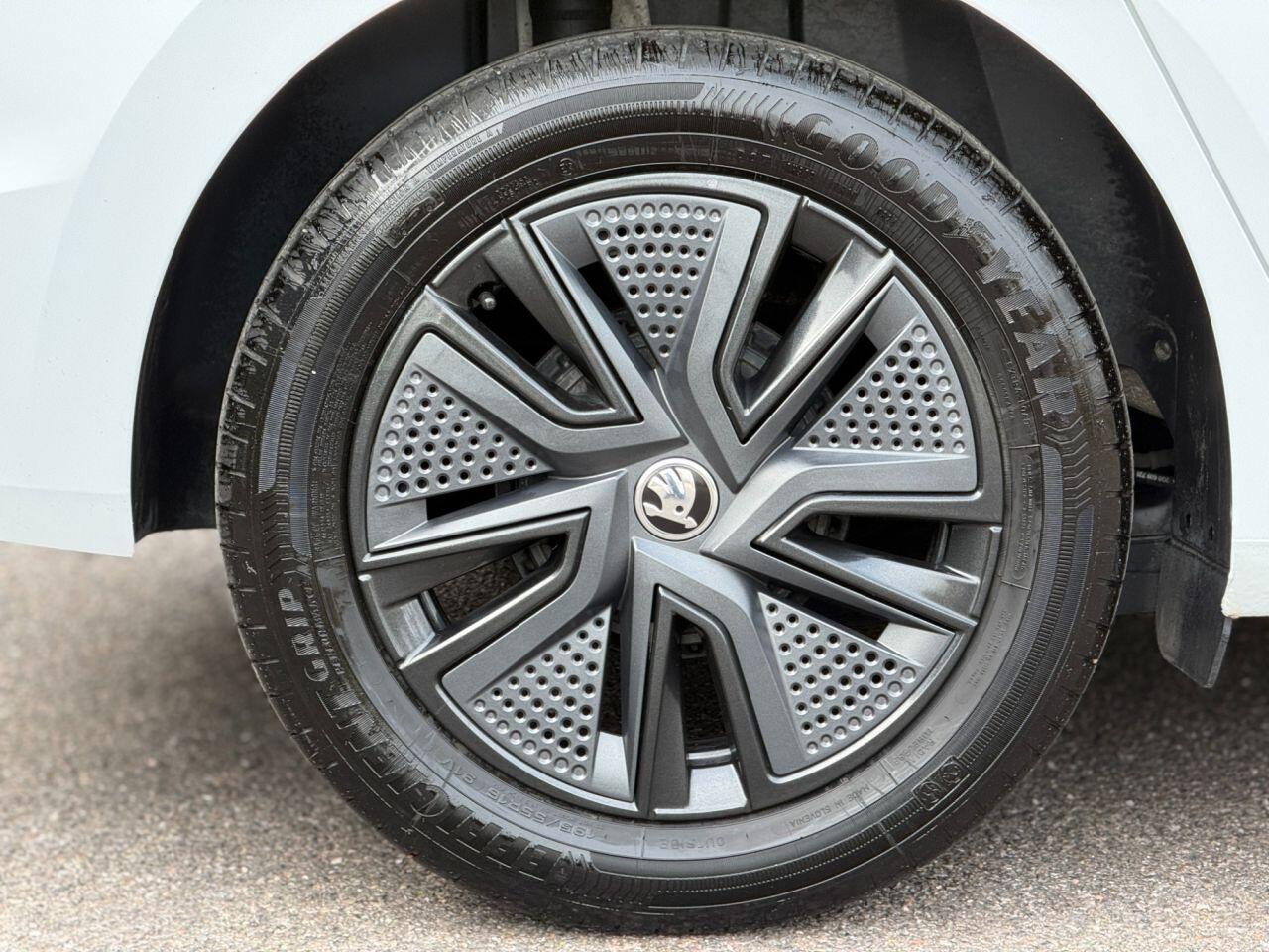 Skoda Fabia view 43
