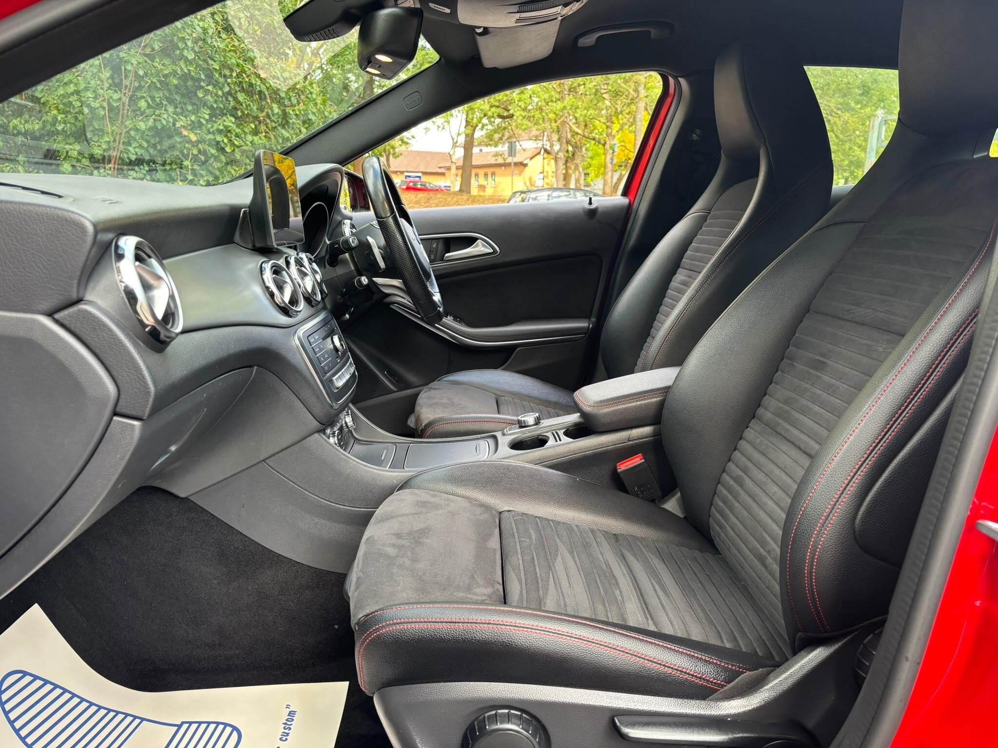 Mercedes-Benz Gla view 17