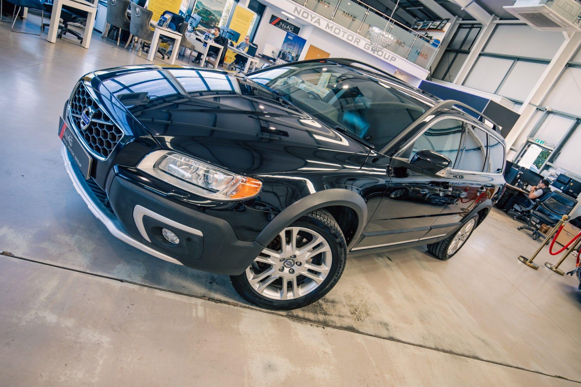 Volvo XC70 view 5