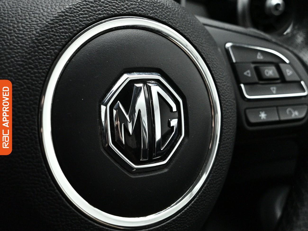 MG ZS view 22