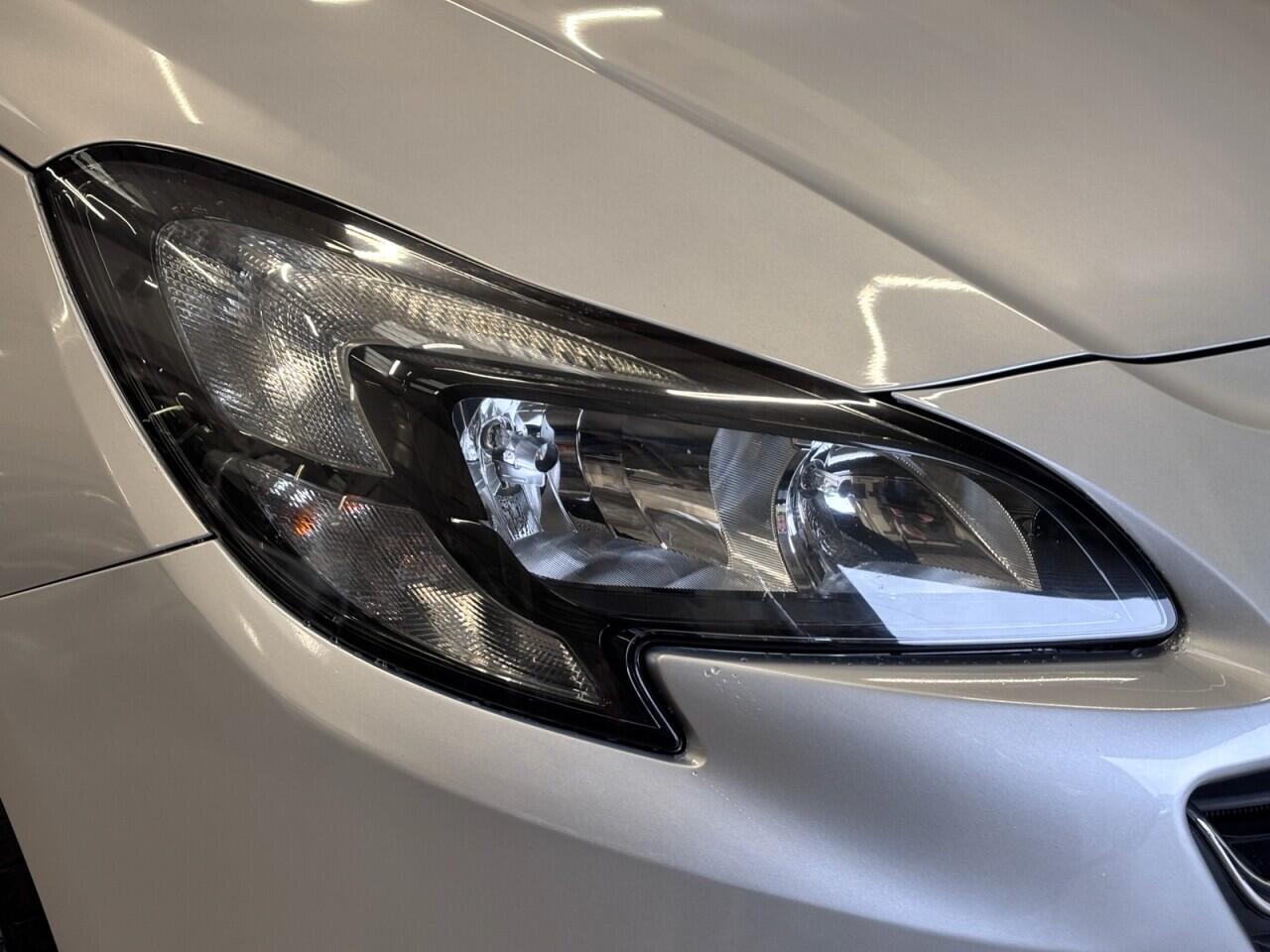 Vauxhall Corsa view 38