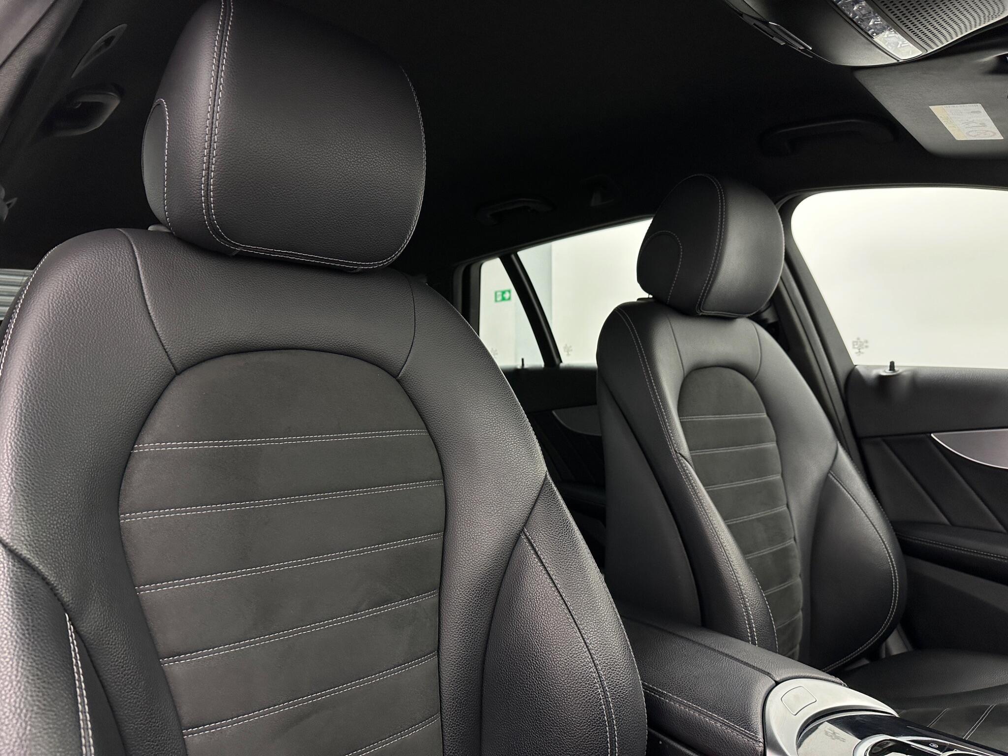 Mercedes-Benz C-Class view 34
