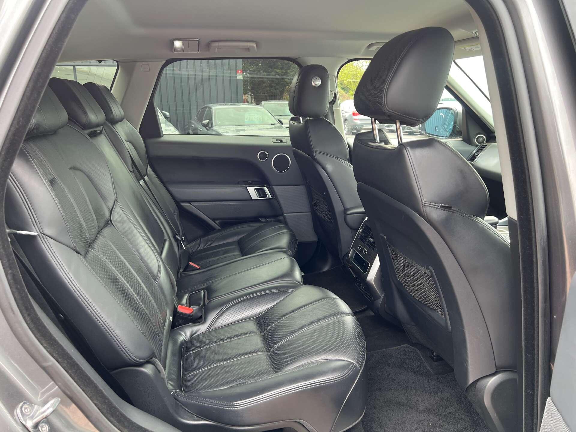 Land Rover Range Rover Sport view 32