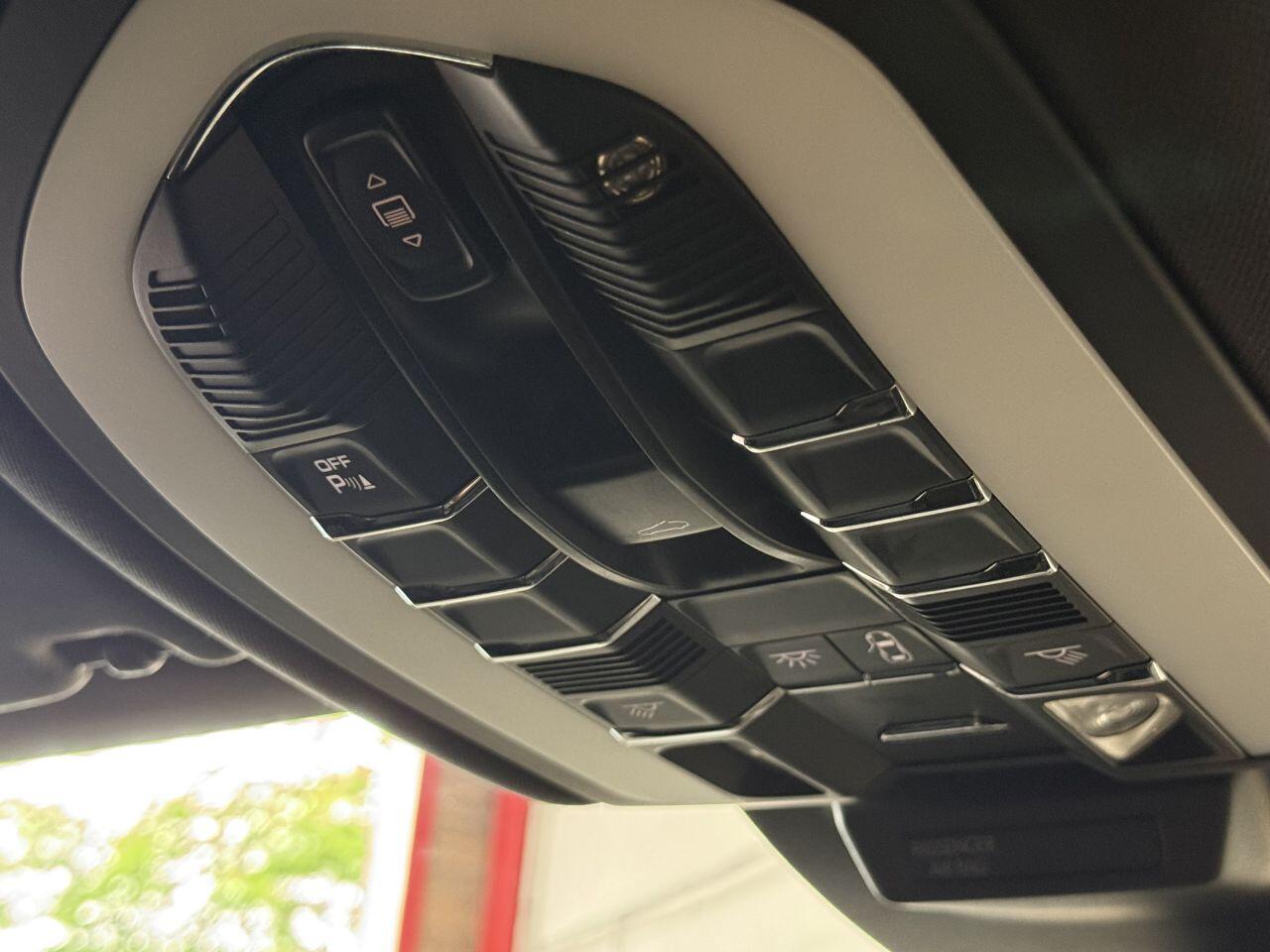 Porsche Macan view 64