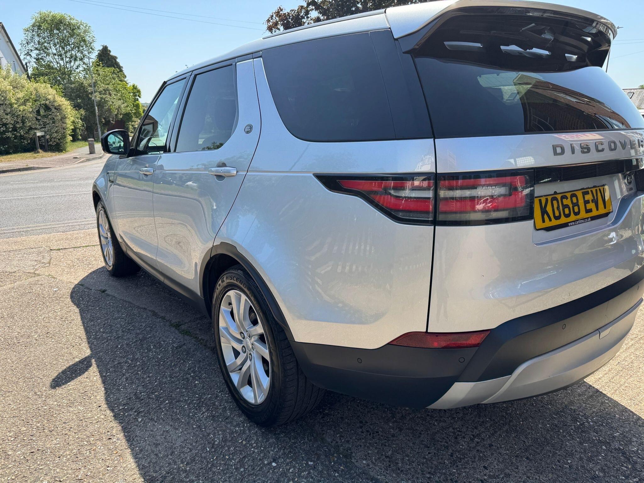Land Rover Discovery view 9
