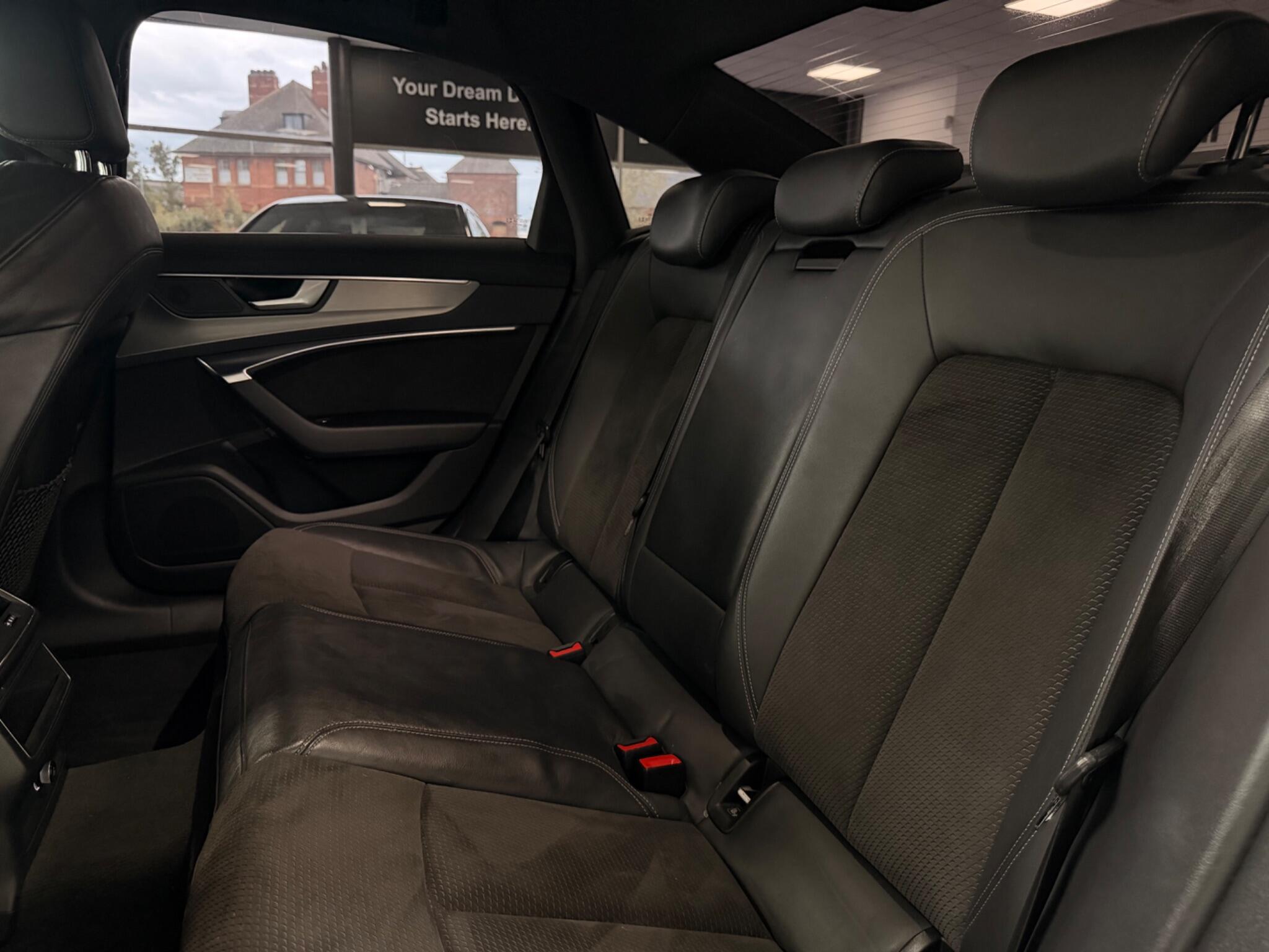 Audi A6 view 33