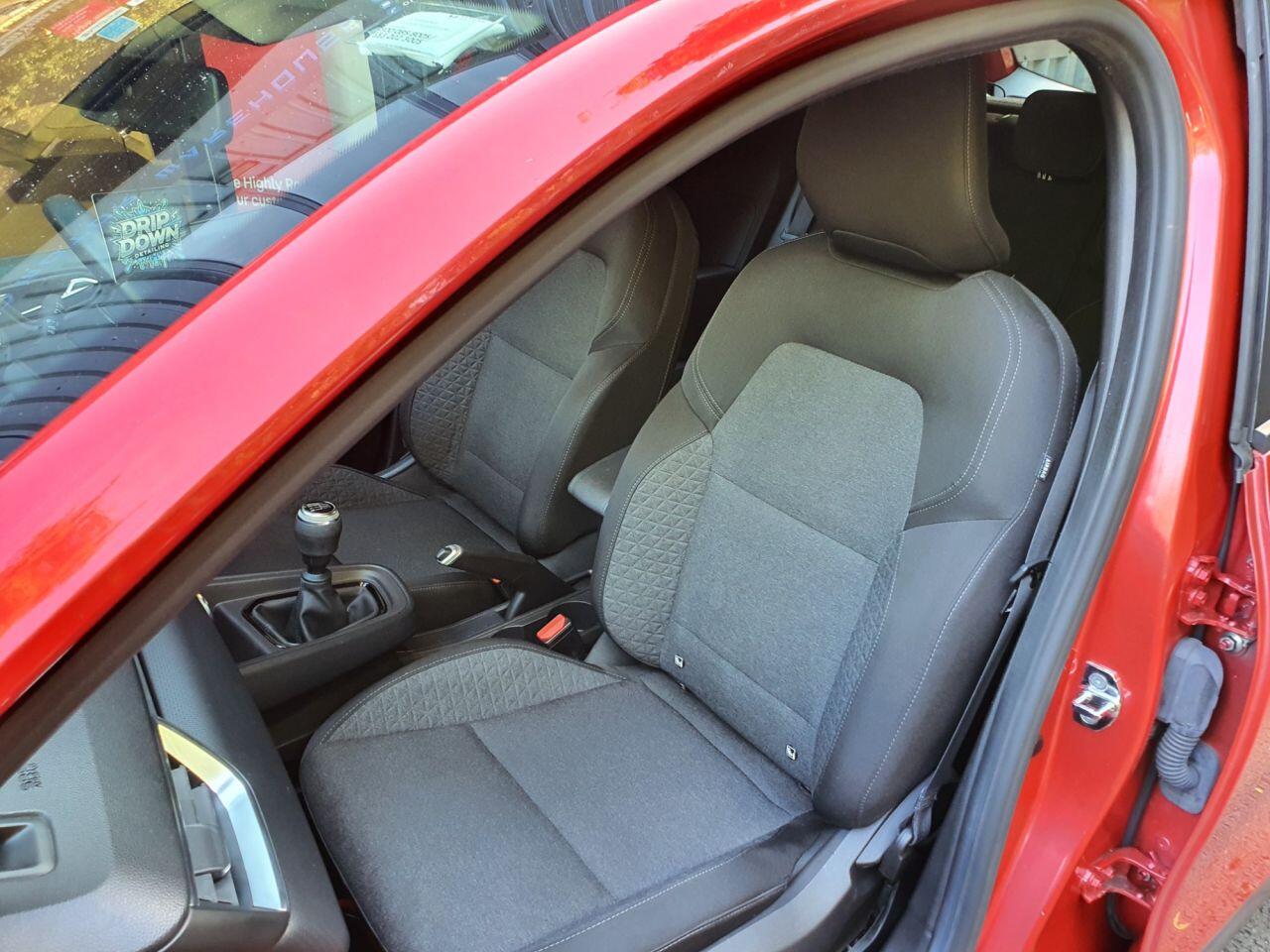 Renault Clio view 27