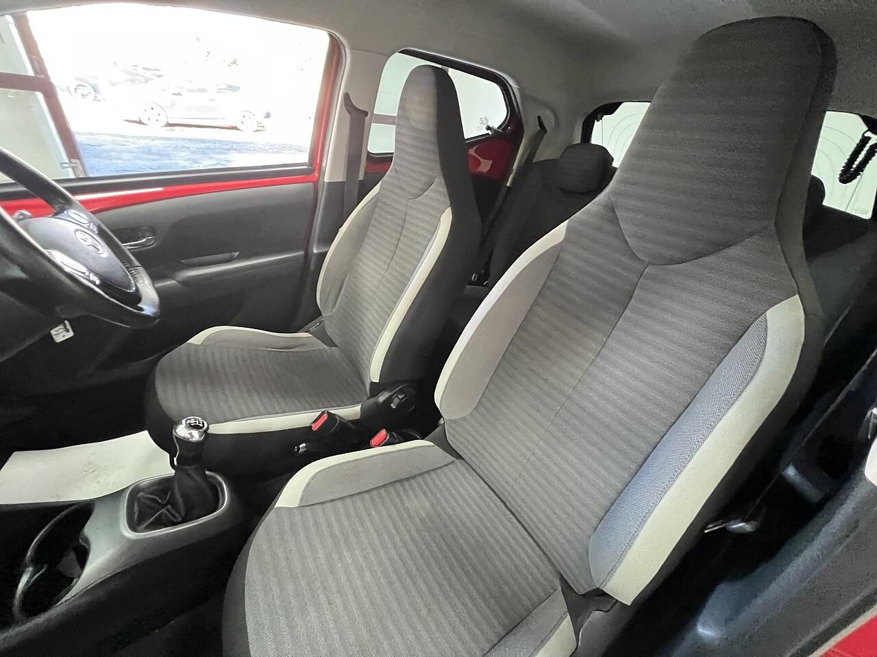 Toyota Aygo view 17