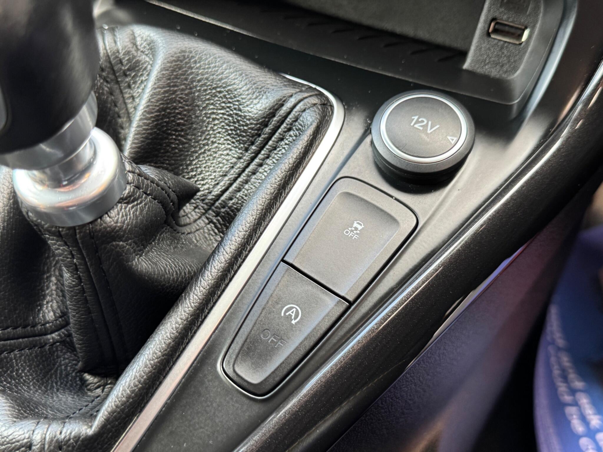 Ford Focus view 26
