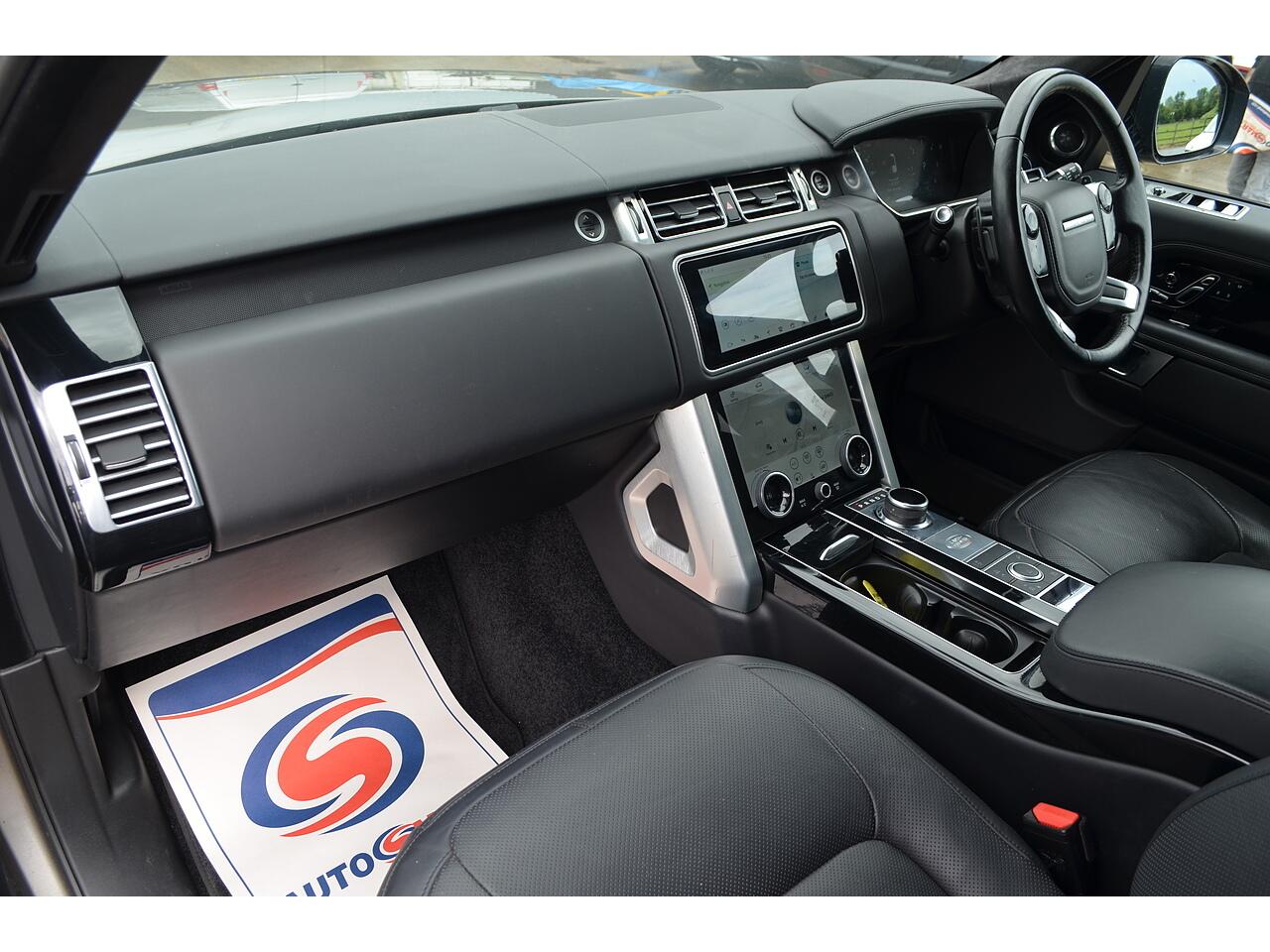Land Rover Range Rover view 14