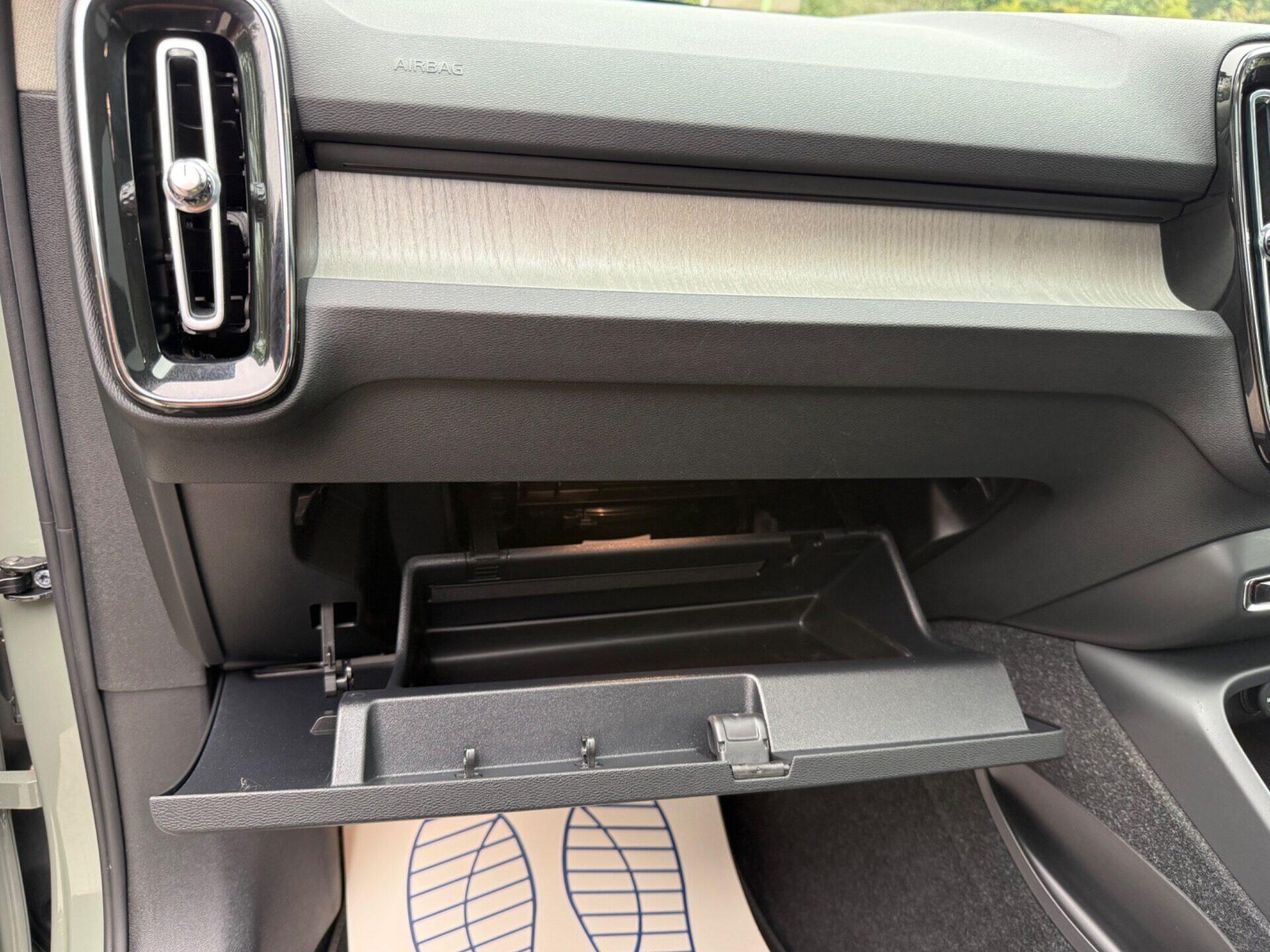 Volvo XC40 view 61