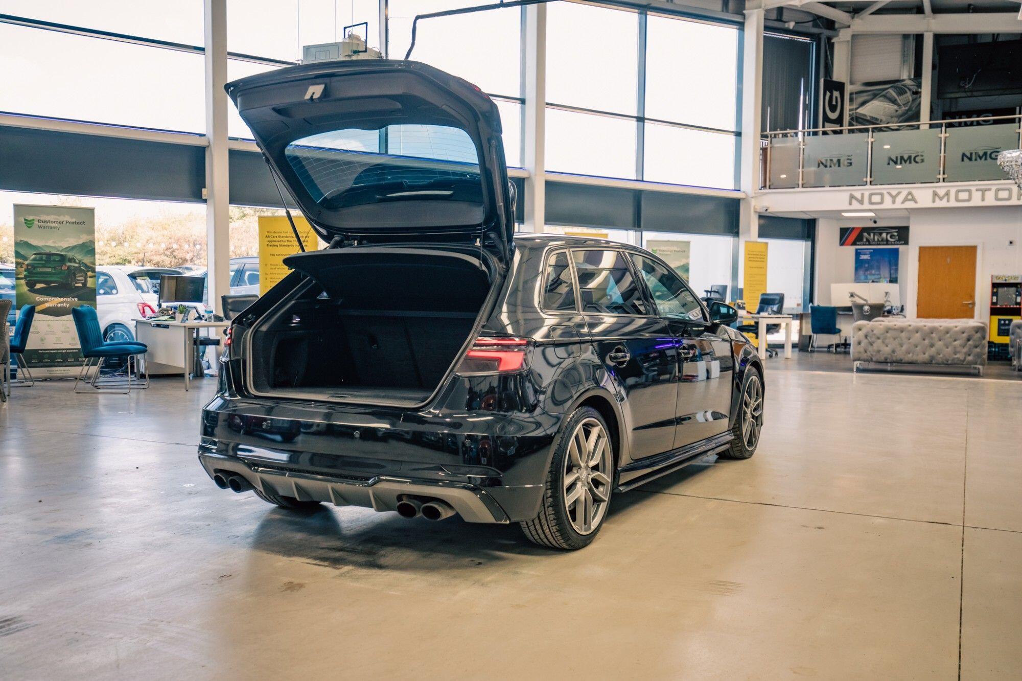 Audi S3 view 32