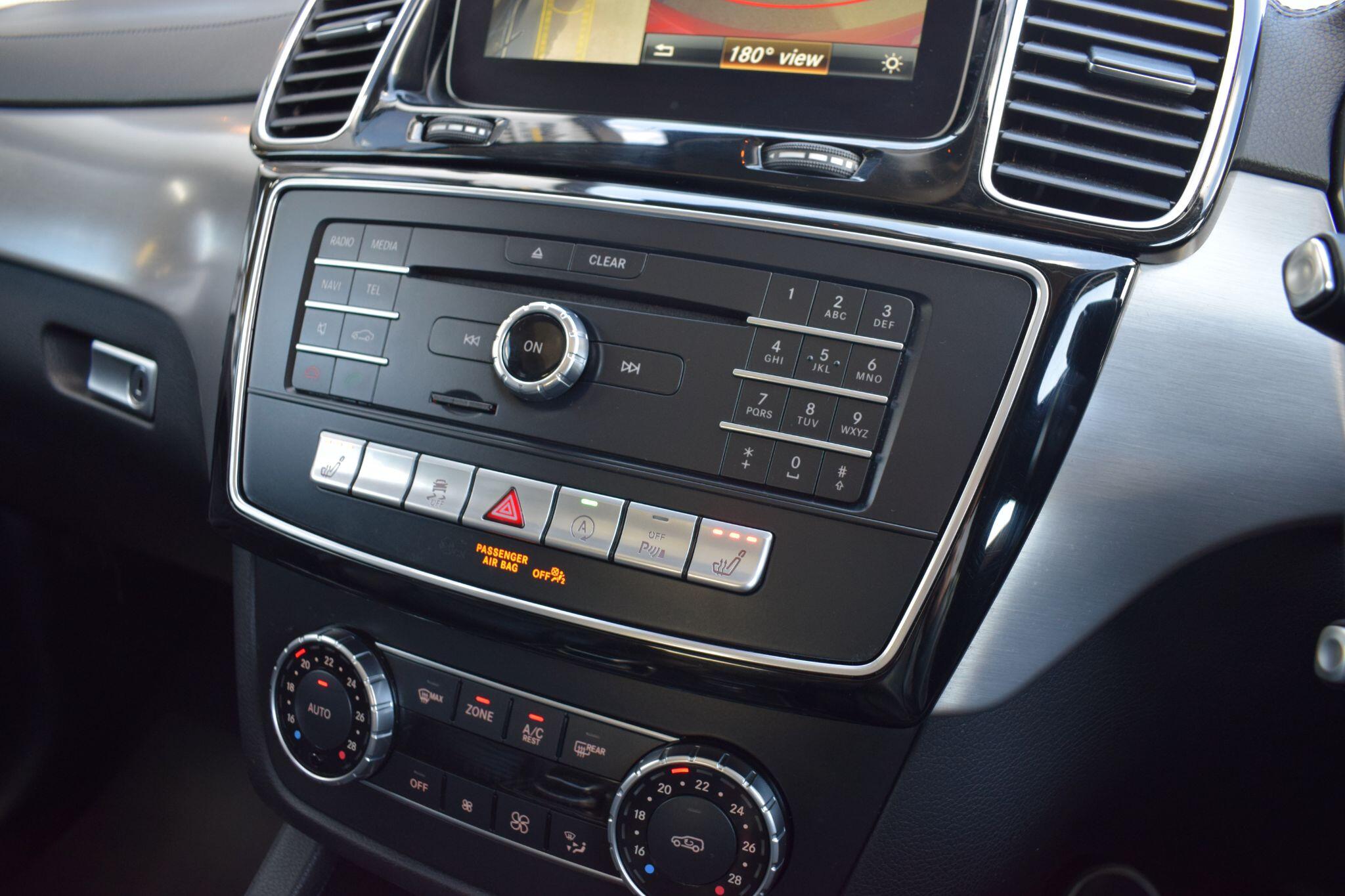 Mercedes-Benz GLE view 23