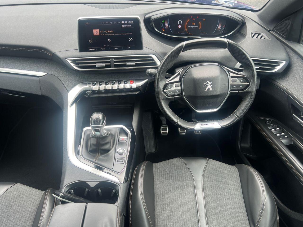 Peugeot 3008 view 6